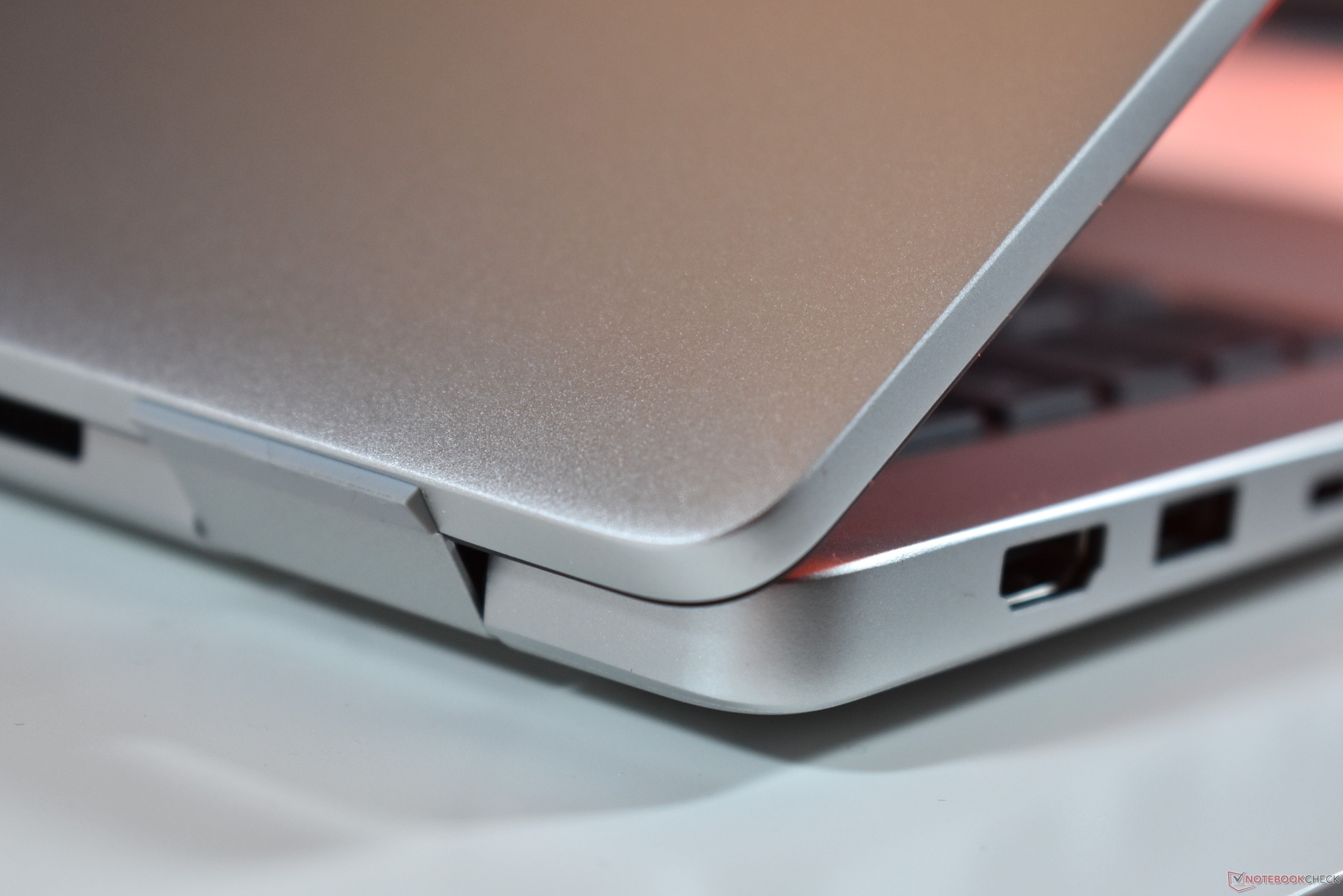 Dell Pro Plus seriyasında AMD Ryzen prosessorlu modellər təklif olunmağa başladı