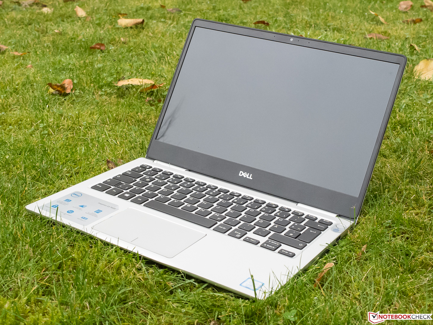 Dell Inspiron 13 7370 (i5-8250U) Laptop Review - NotebookCheck.net
