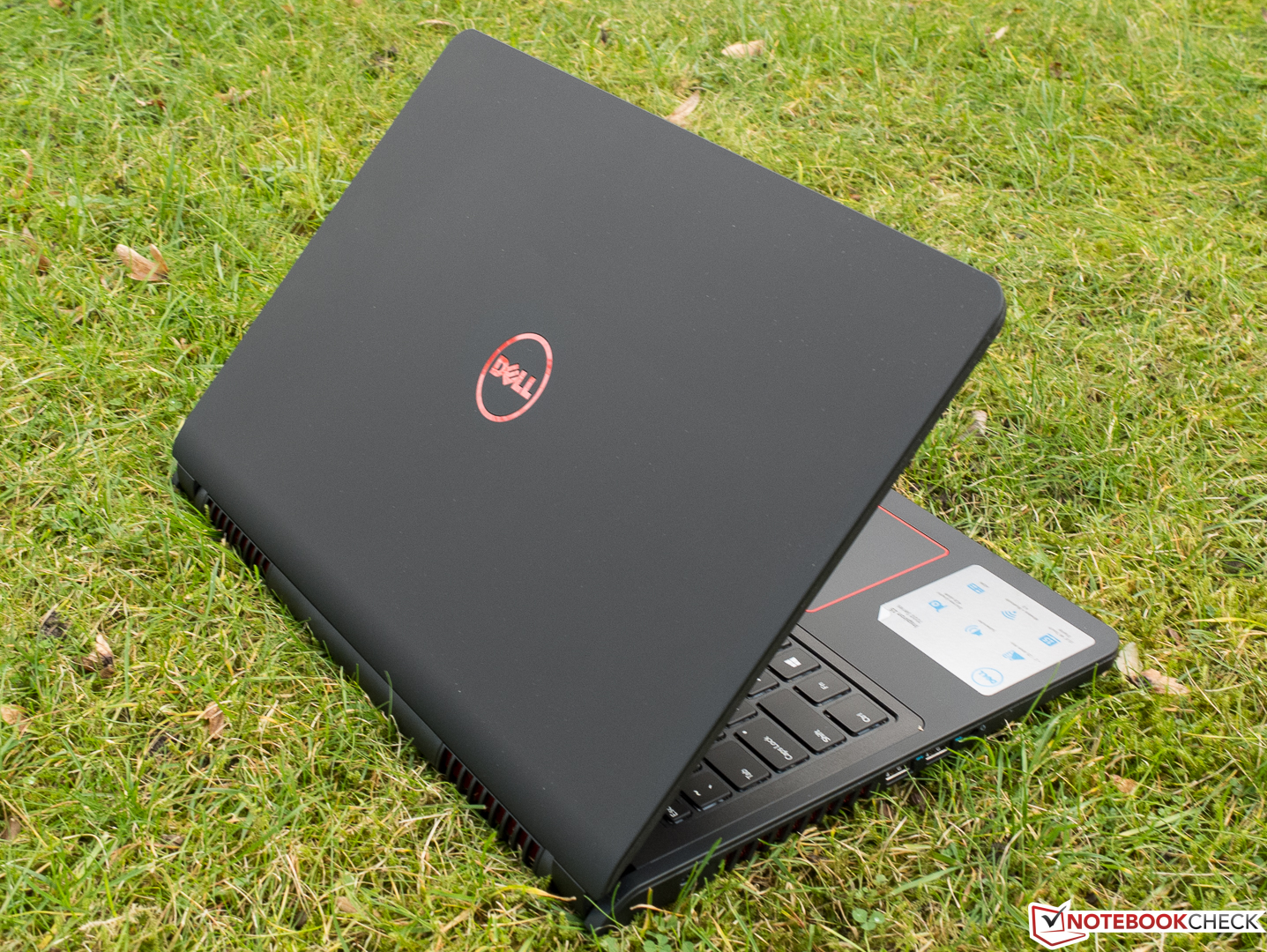 Dell Inspiron 15 7559 Notebook Review - NotebookCheck.net Reviews