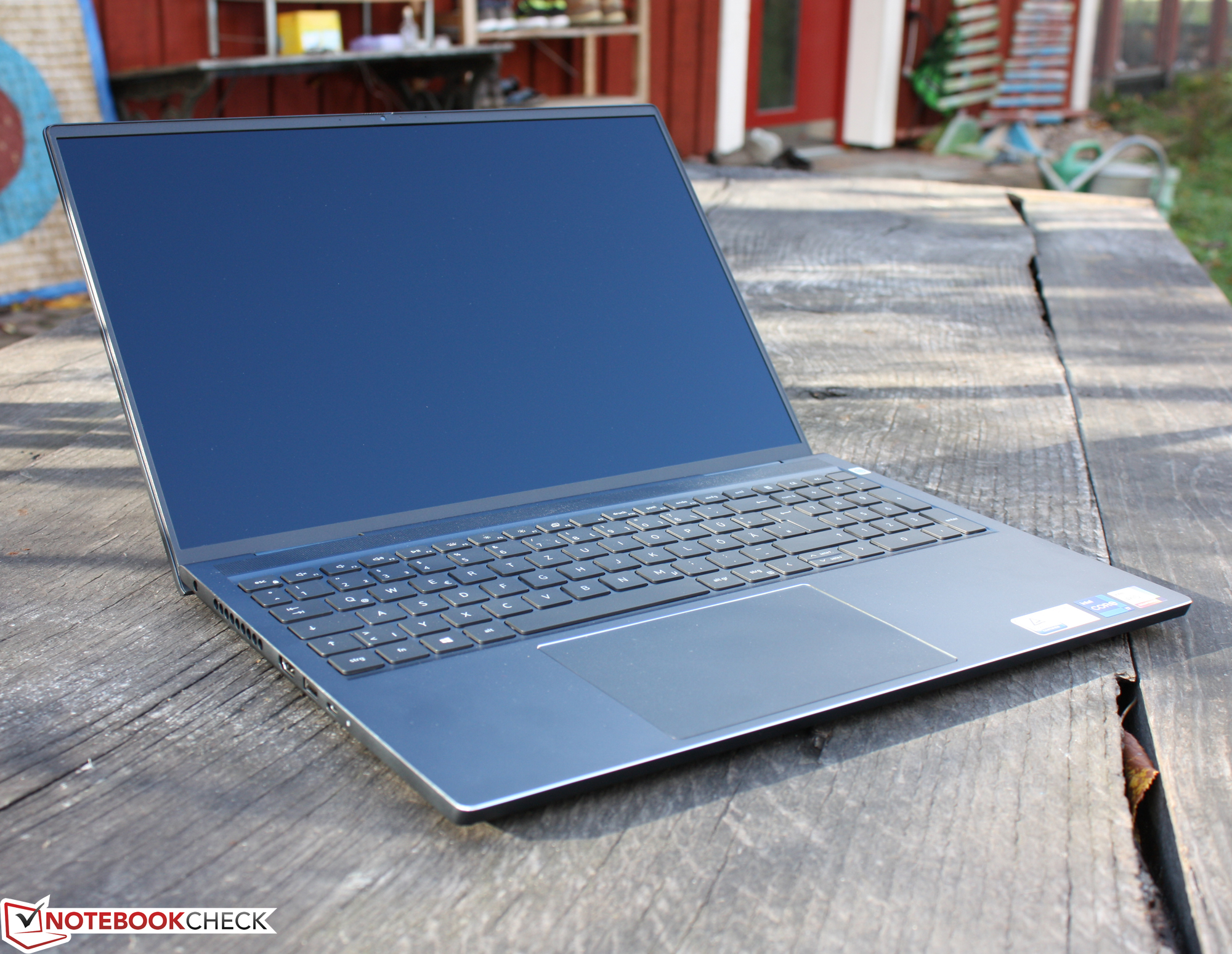 Dell Inspiron 16 Plus 7610 review: More performance without Nvidia?