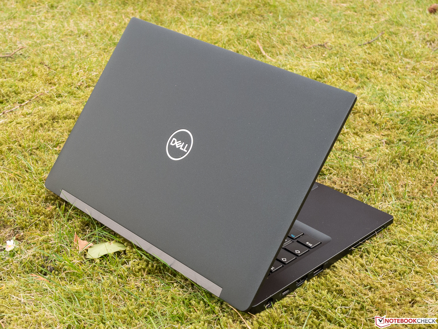 Dell Latitude 7390 I5 50u Ssd 256 Gb Laptop Review Notebookcheck Net Reviews