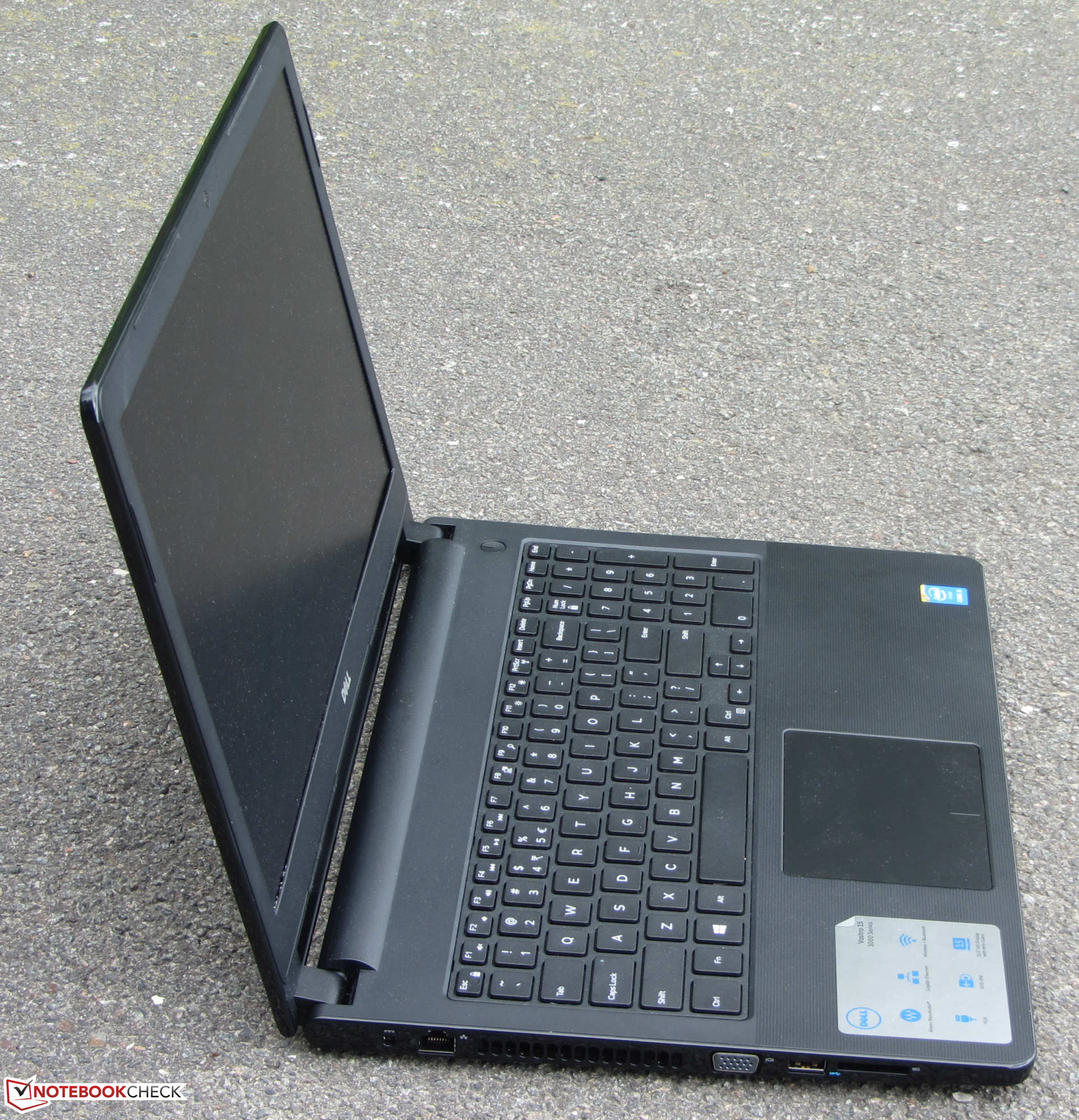 Dell Vostro 15 3558 Notebook Review - NotebookCheck.net Reviews