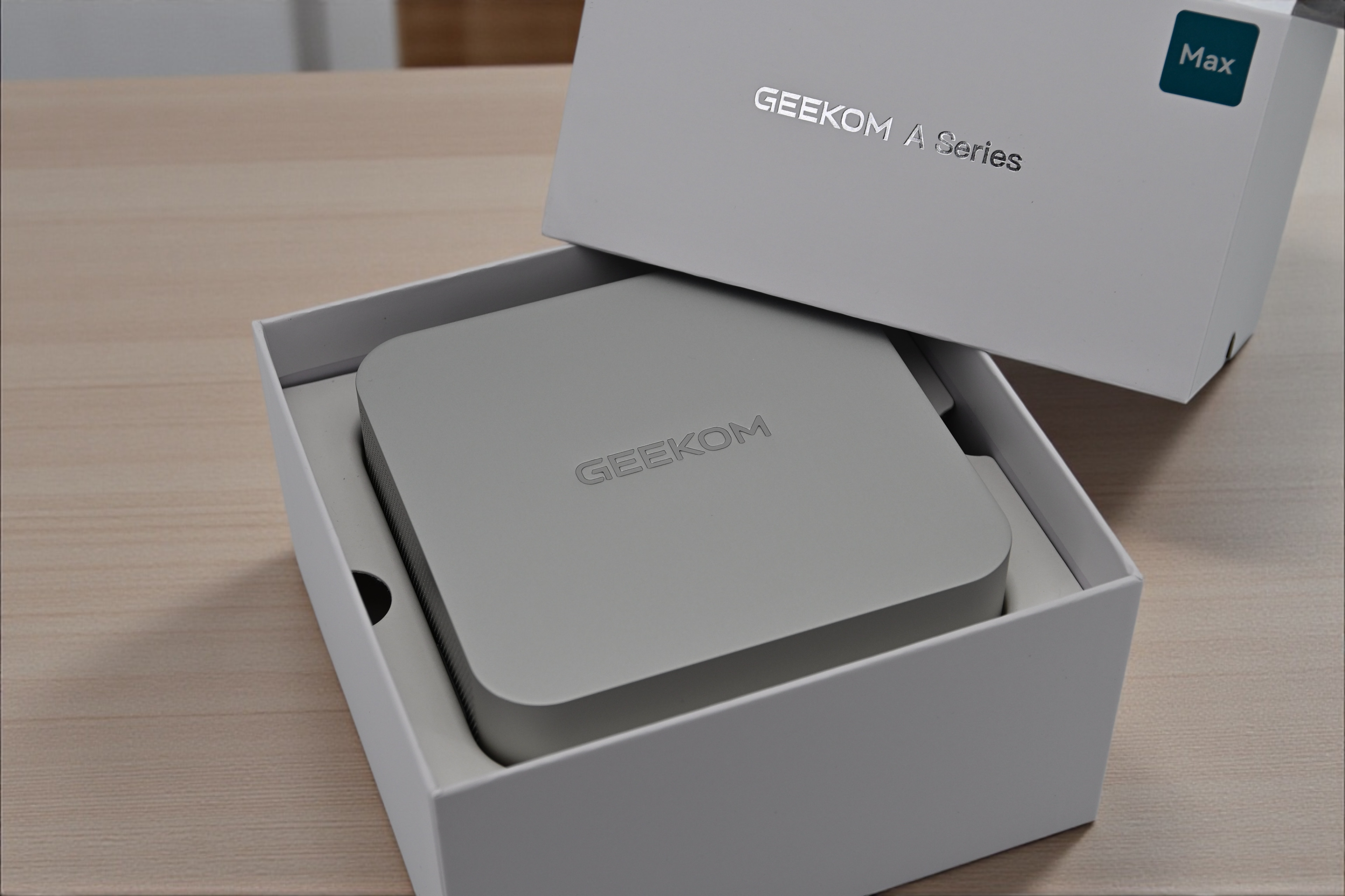 Geekom A7 Max Mini-PC review: Elegant all-rounder with Ryzen 9 7940HS and wasted performance
