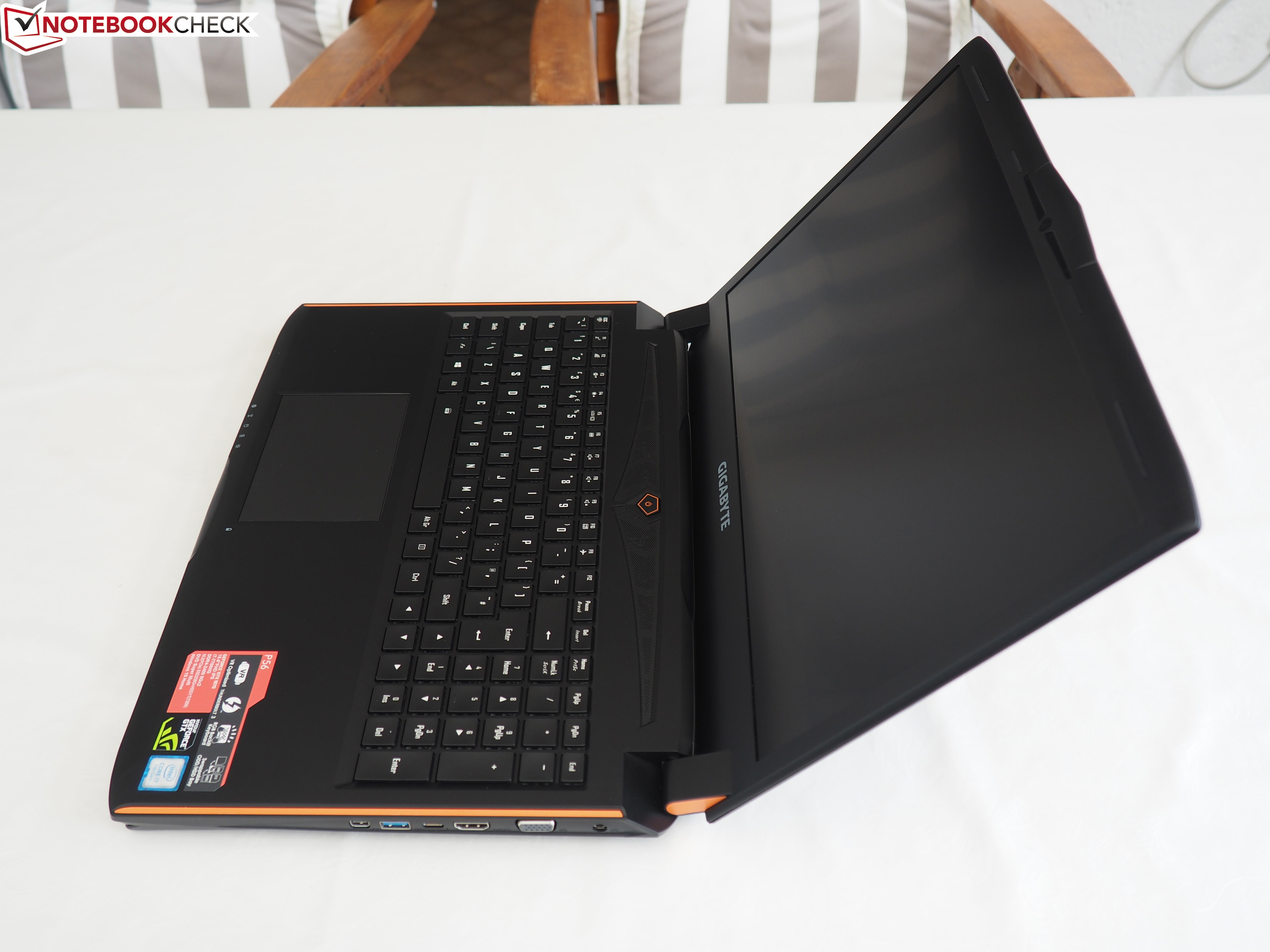 Gigabyte P56XT (7700HQ, GTX 1070, Full HD) Laptop Reviews