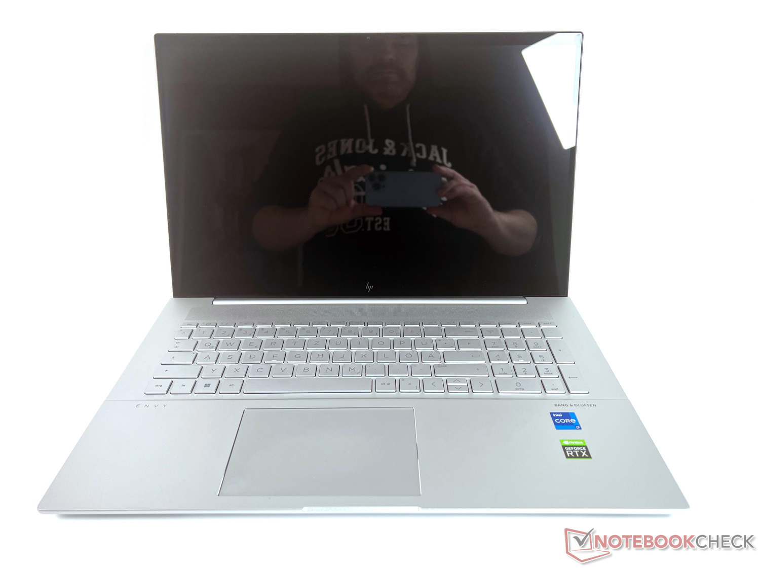 HP Laptop 17 (2022) Review