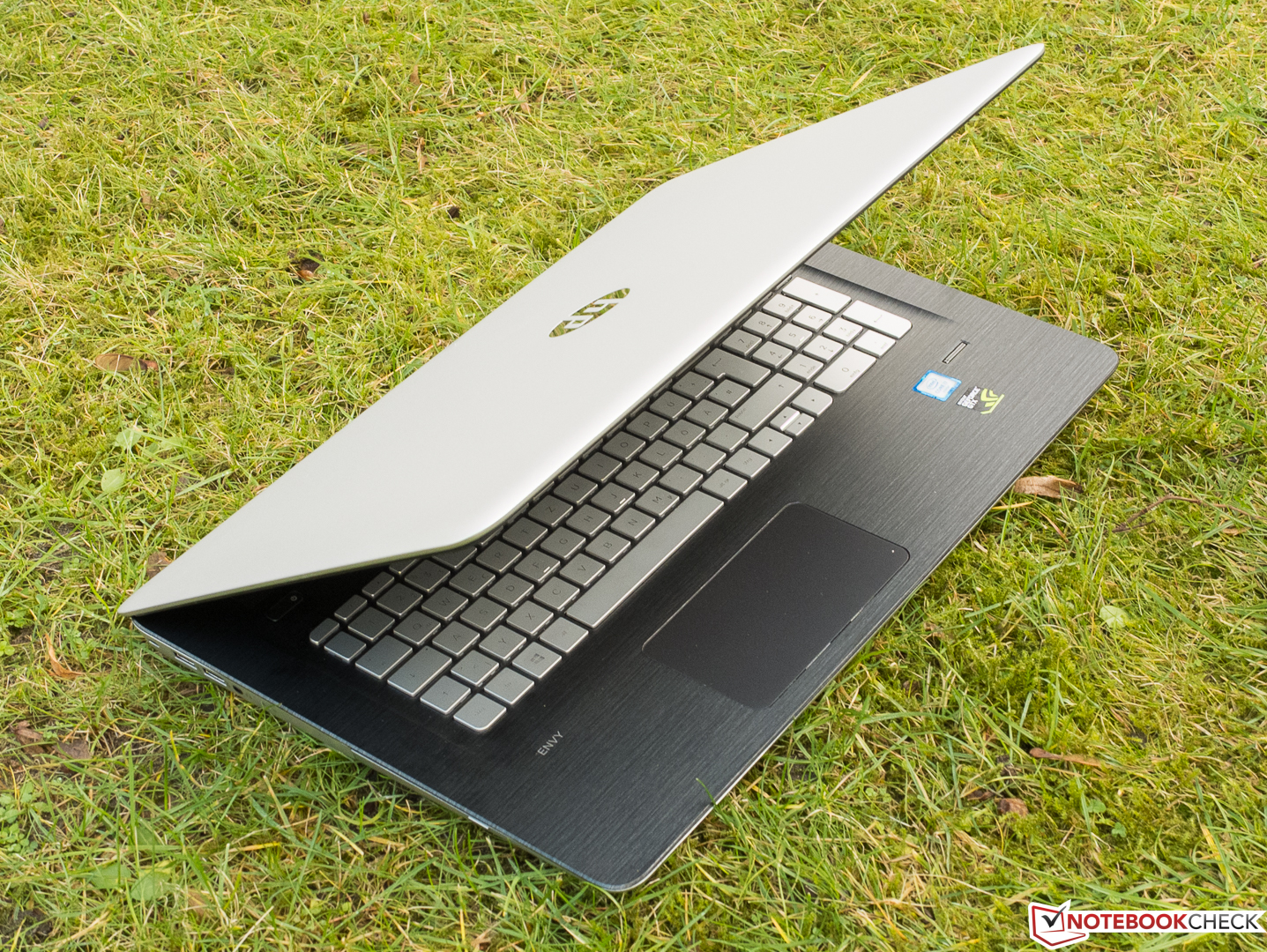 Test du HP Envy 17 : élégant écran 4K et GeForce pour ce PC portable  multimédia - Notebookcheck.fr