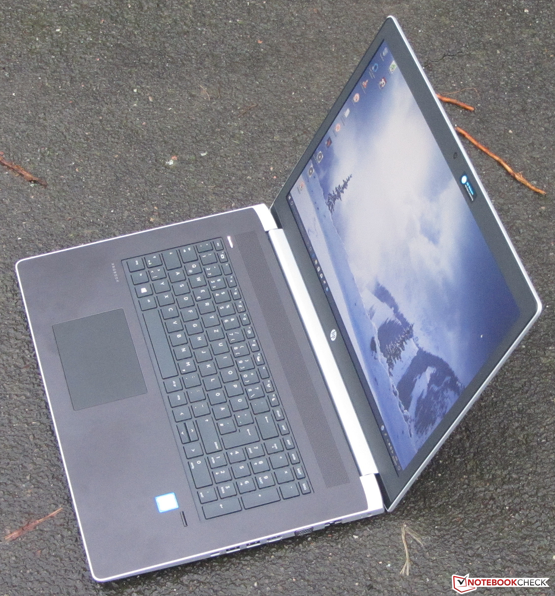 HP ProBook 470 G5 (i5-8250U, 930MX, SSD, FHD) Laptop Review - NotebookCheck.net Reviews1864 x 2000