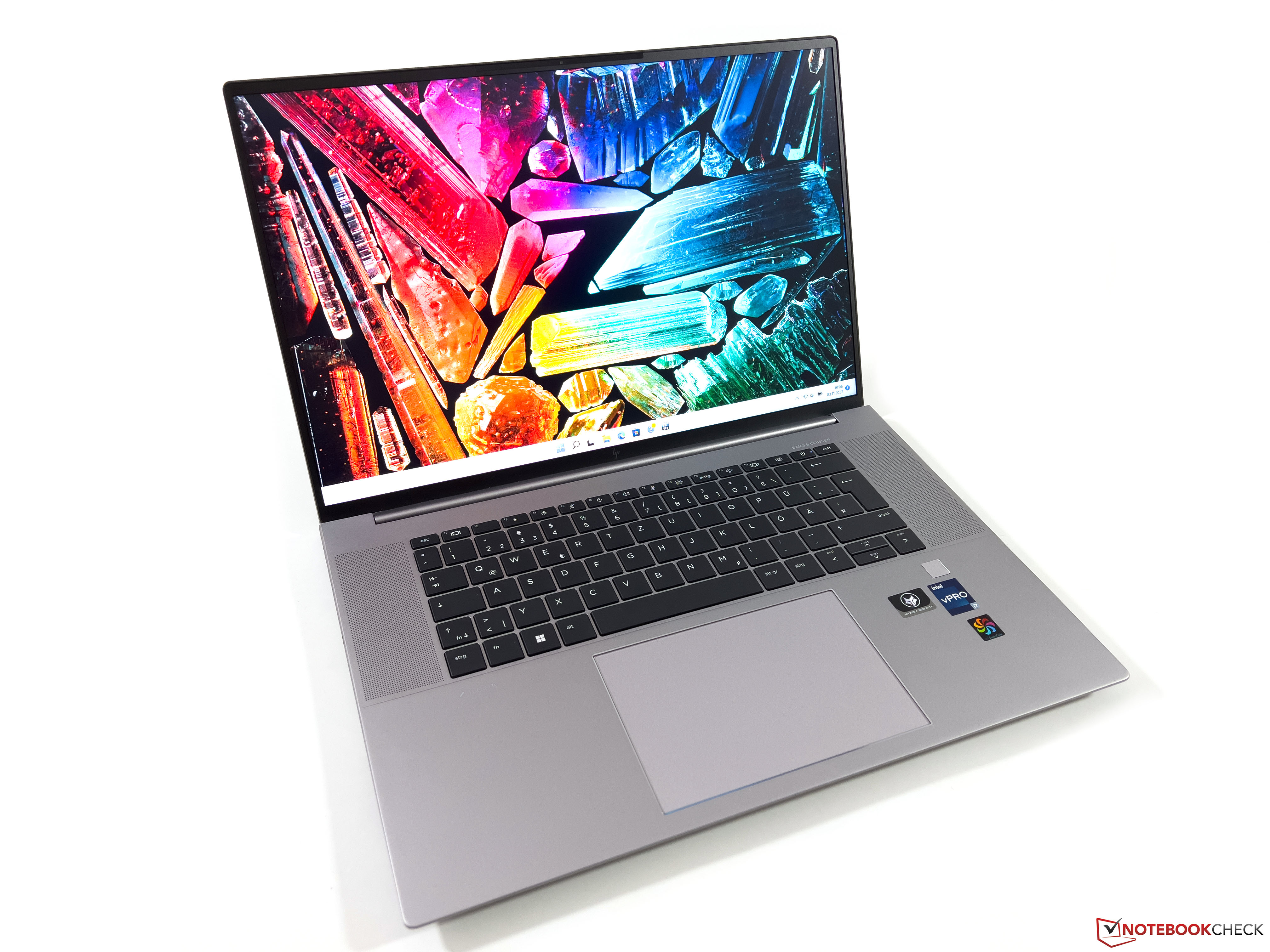 HP ZBook Studio 16 G9 laptop review: Workstation with 120 Hz DreamColor  display  Reviews
