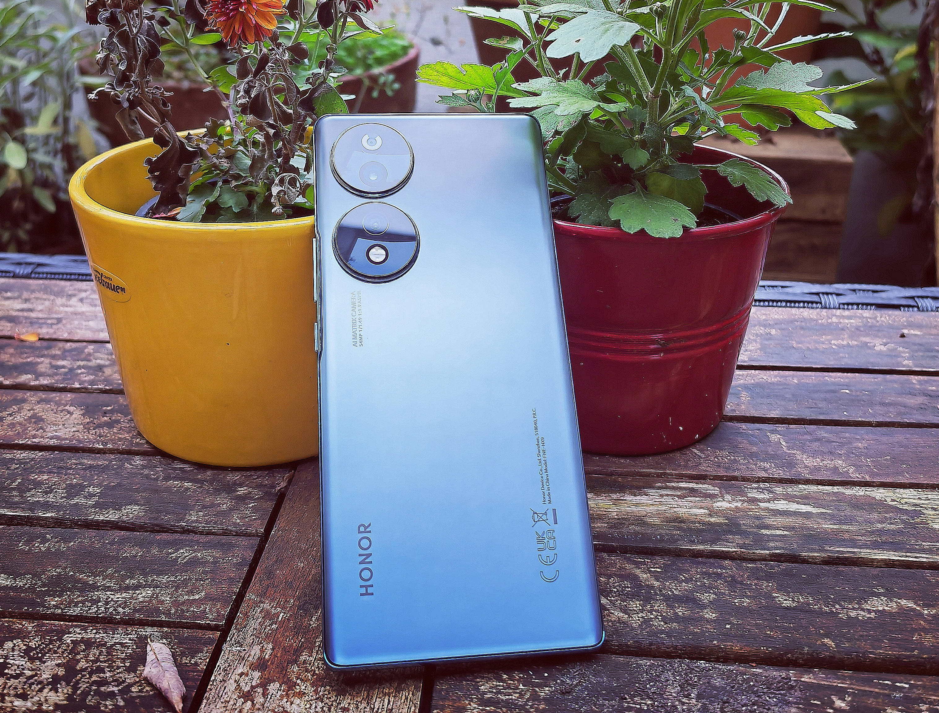 Honor 70 review - The slim phone saves on the SoC -   Reviews