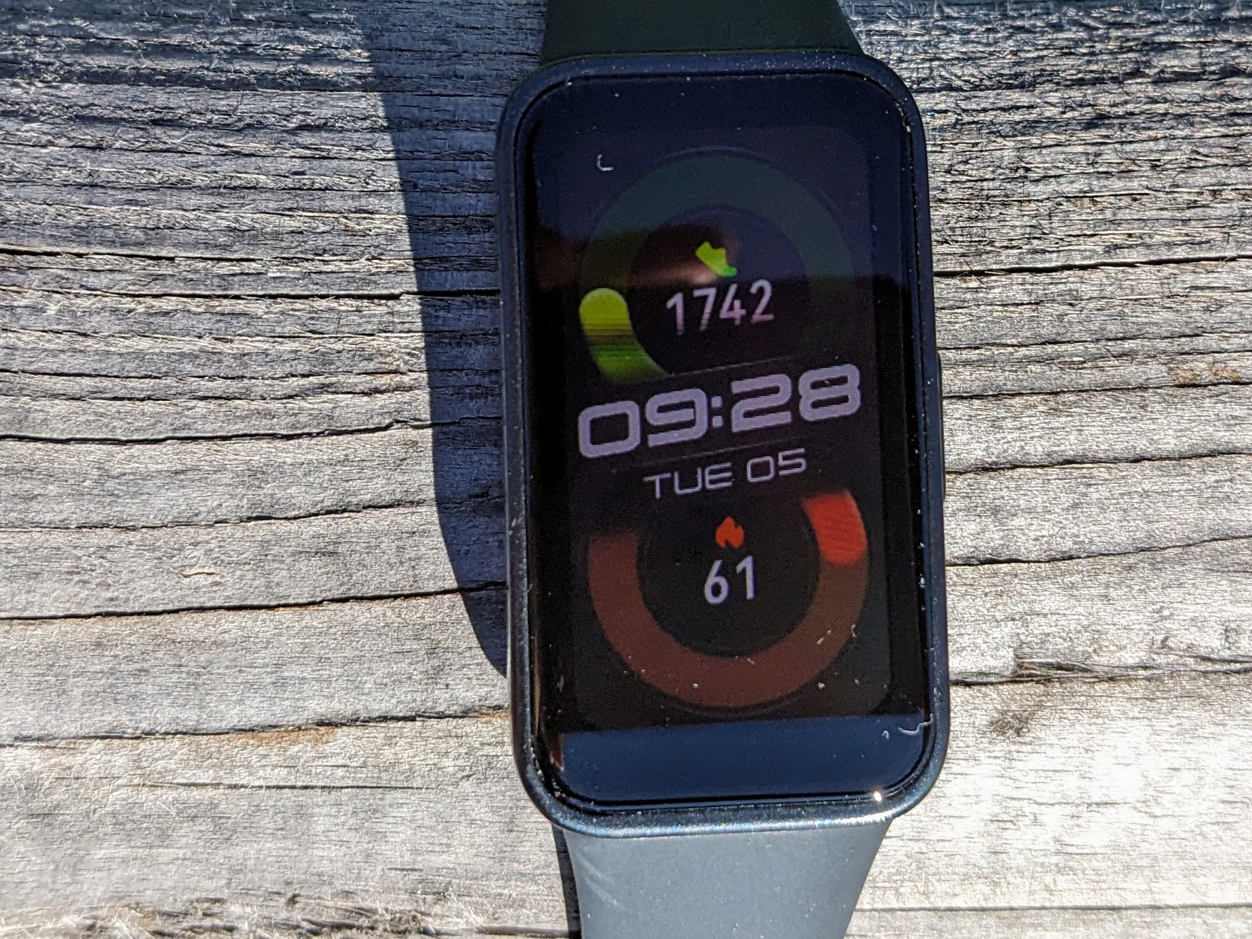 Review Huawei Band 8 - Tecno Ideas