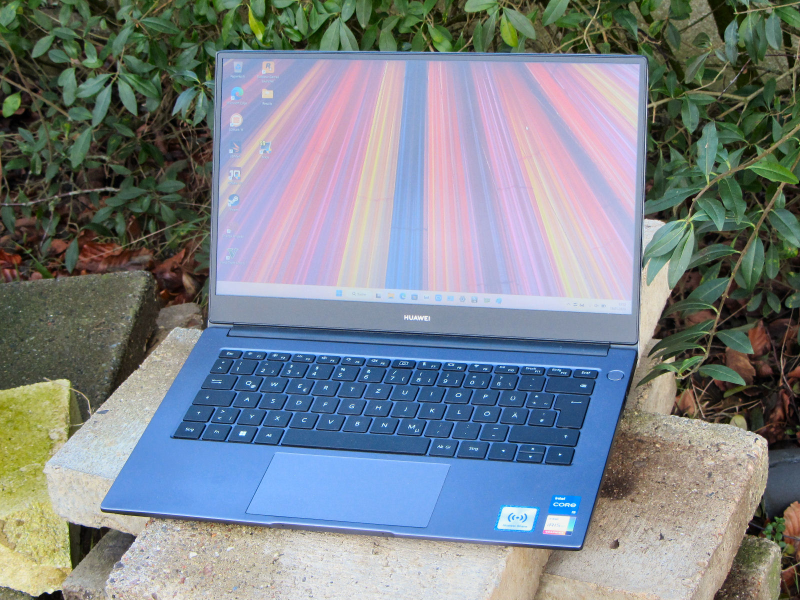 Huawei MateBook D 14 review: Quiet office laptop with a long ... - Notebookcheck.net