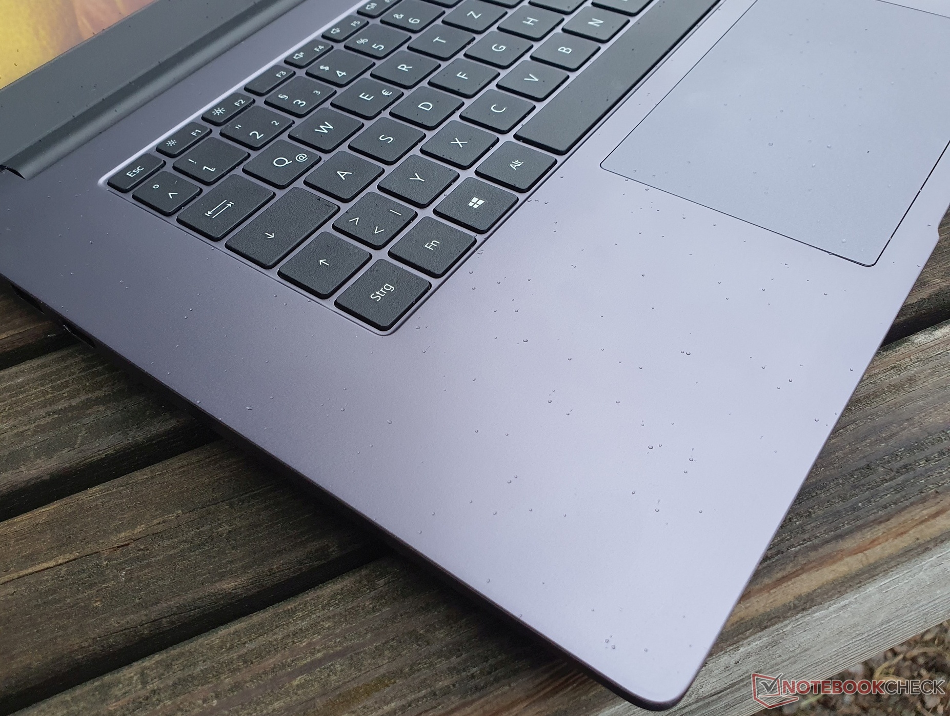 Huawei MateBook D 15 Intel laptop review: Inexpensive quiet runner ...