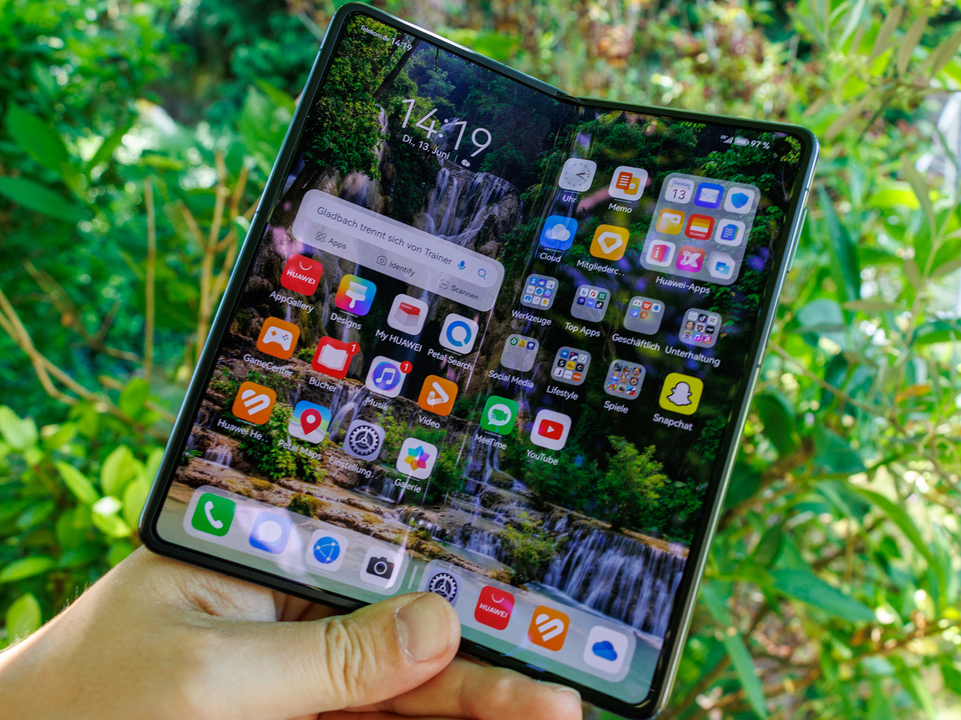 Huawei Mate X3 Review Slim Foldable Smartphone With Strong Camera 
