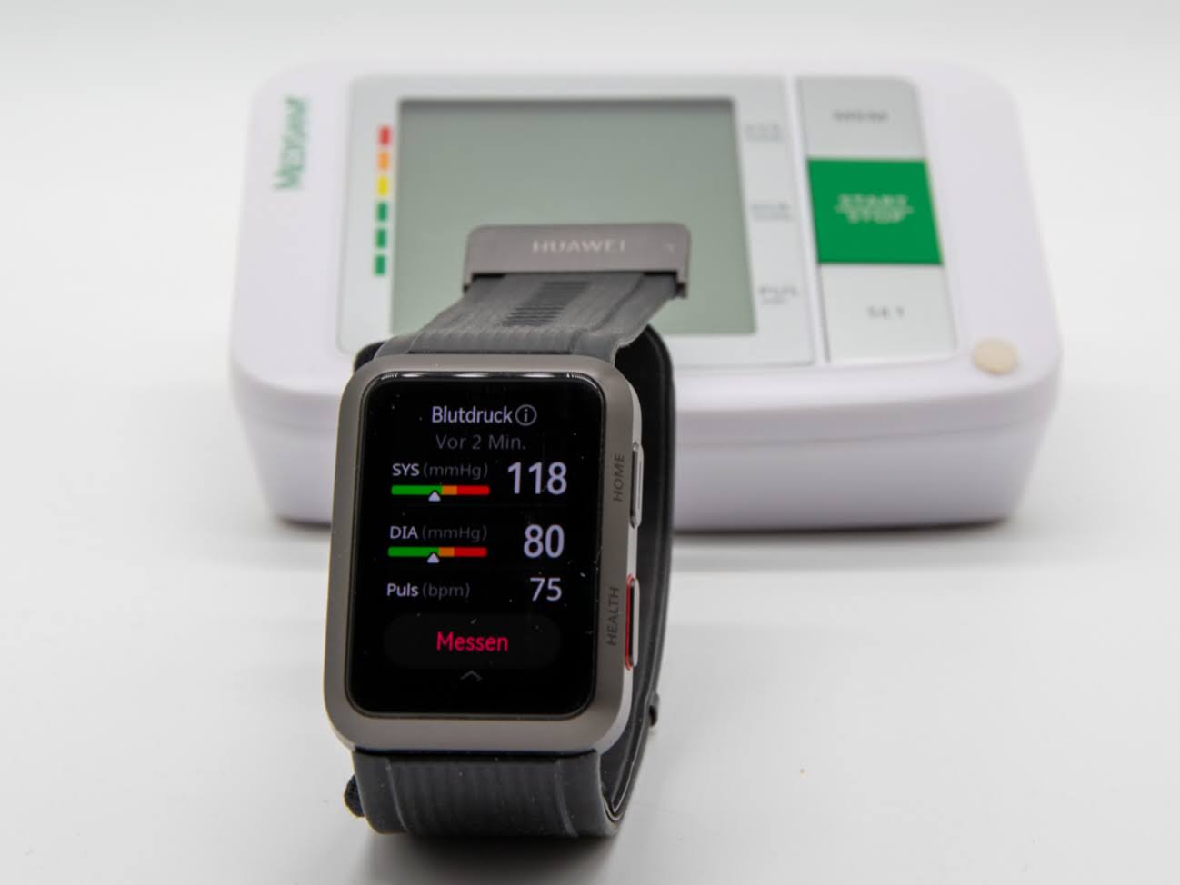 Våbenstilstand Mania uudgrundelig Huawei Watch D smartwatch review - First calibration-free blood pressure  measurement - NotebookCheck.net Reviews