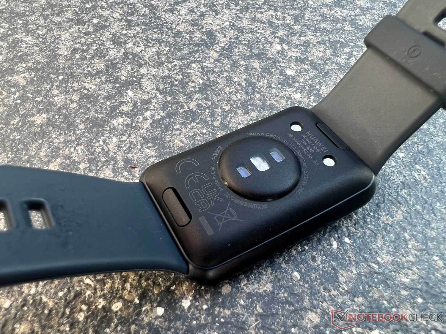 HUAWEI Watch Fit review: The skinny Apple Watch