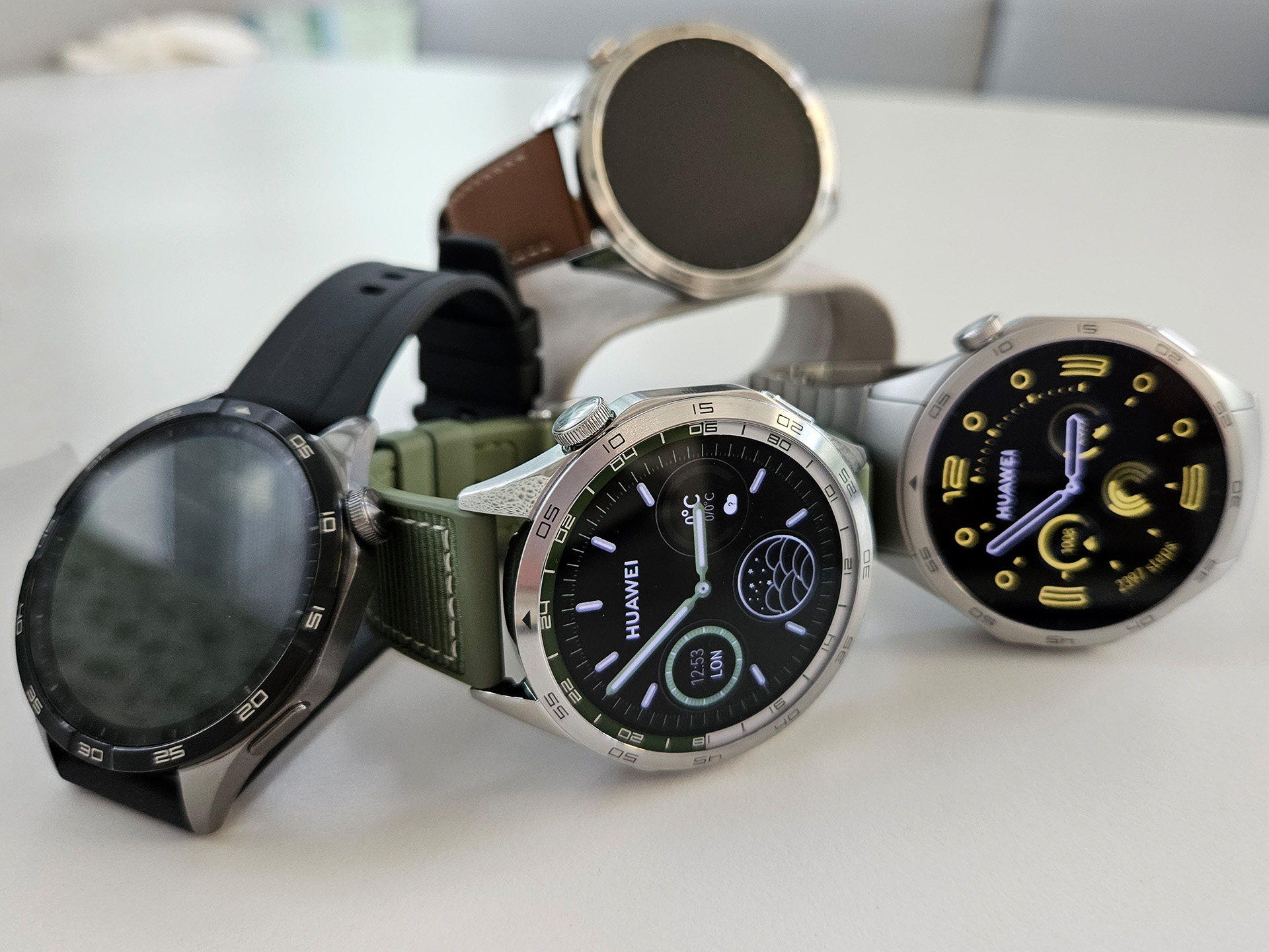 Huawei Watch Comparison - Watch GT4 vs Watch 4 Pro vs Watch Ultimate! 