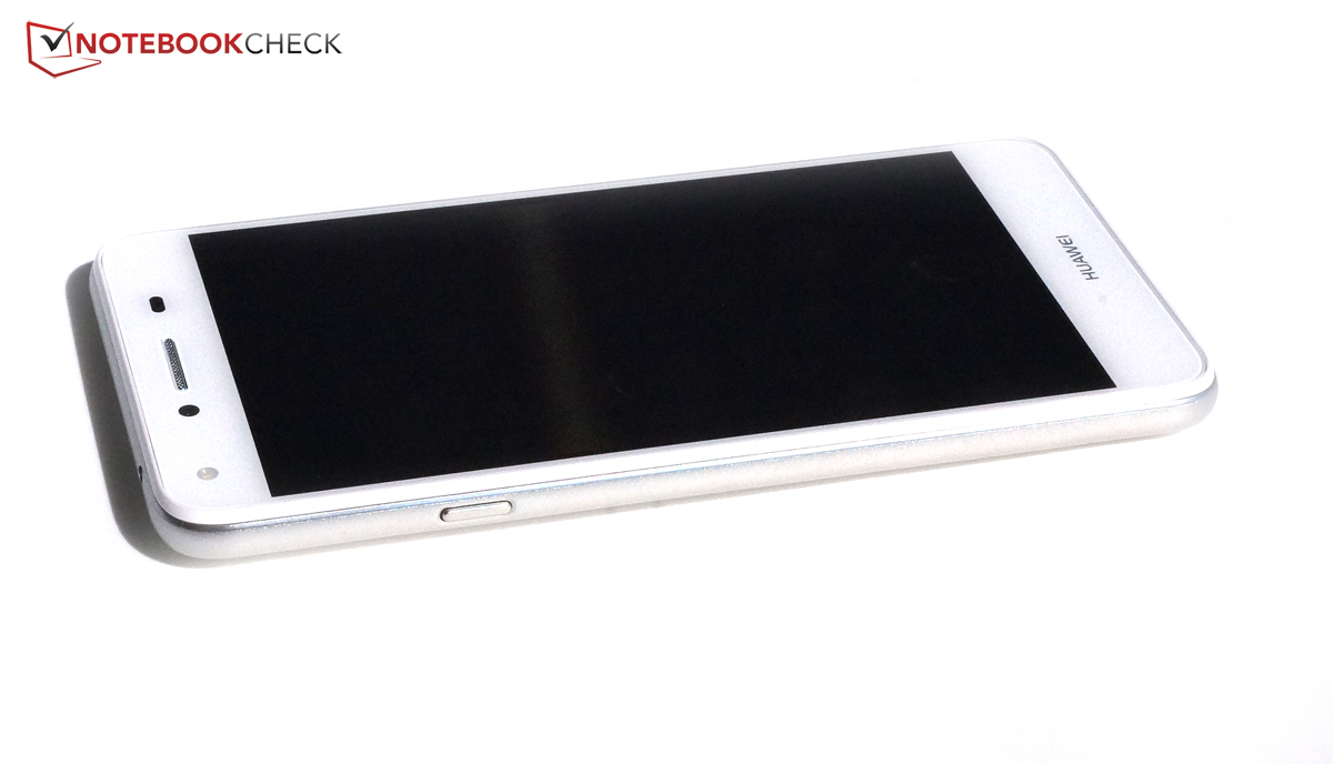 Pef werkzaamheid Kaap Huawei Y6 II Compact Smartphone Review - NotebookCheck.net Reviews