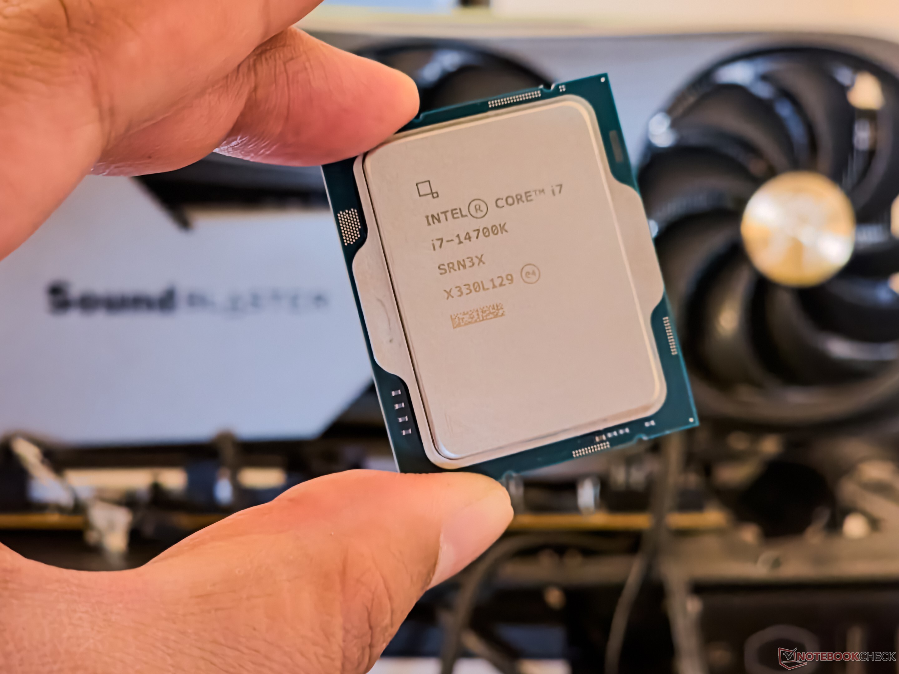 Intel Core i7 14700K vs Ryzen 7 7800X3D: A guide - PC Guide