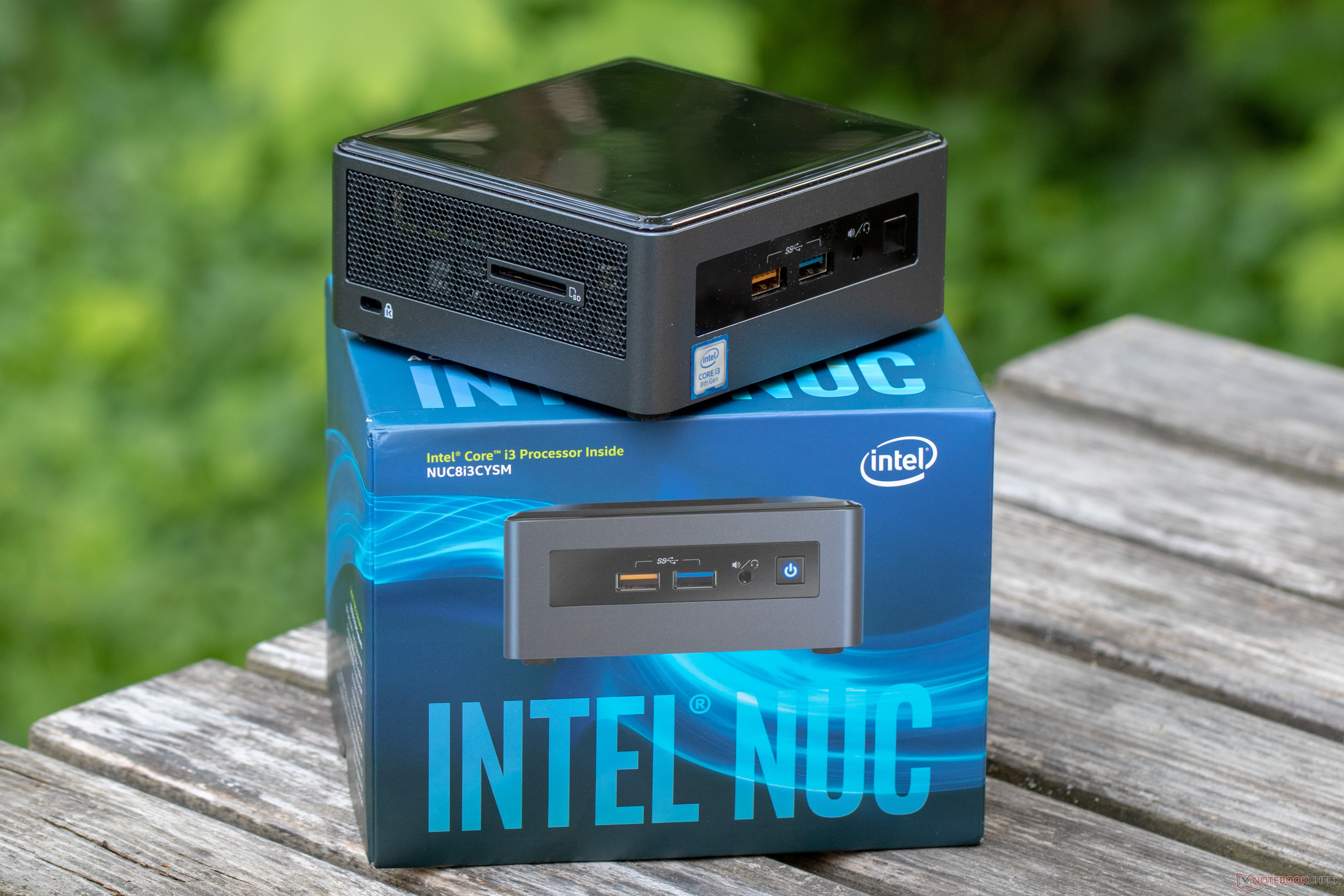 Intel NUC8i3CYSM Review - NotebookCheck.net Reviews