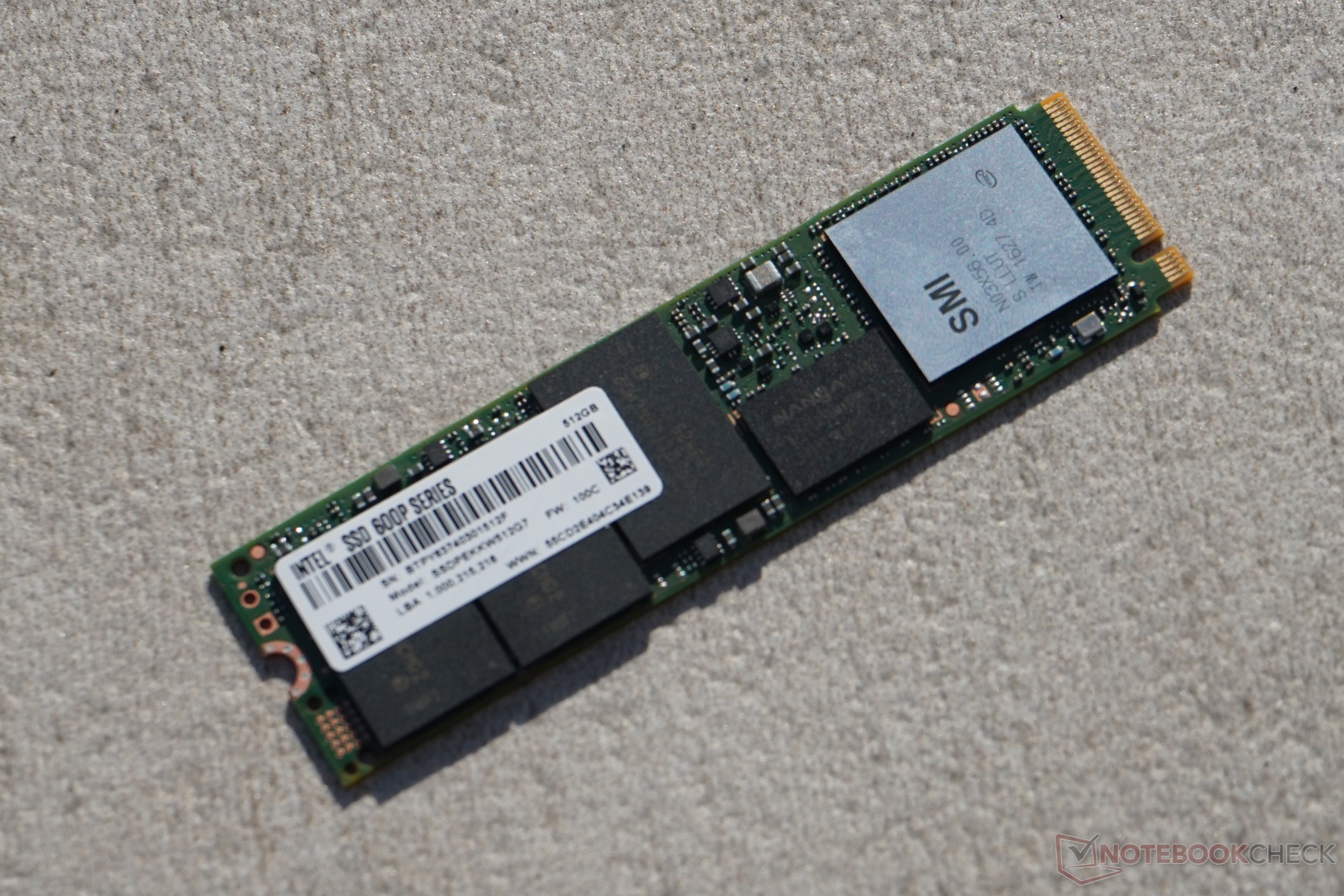 metodología por qué Desalentar Intel SSD 600p 512 GB Review: The Entry-Level NVMe SSD - NotebookCheck.net  Reviews