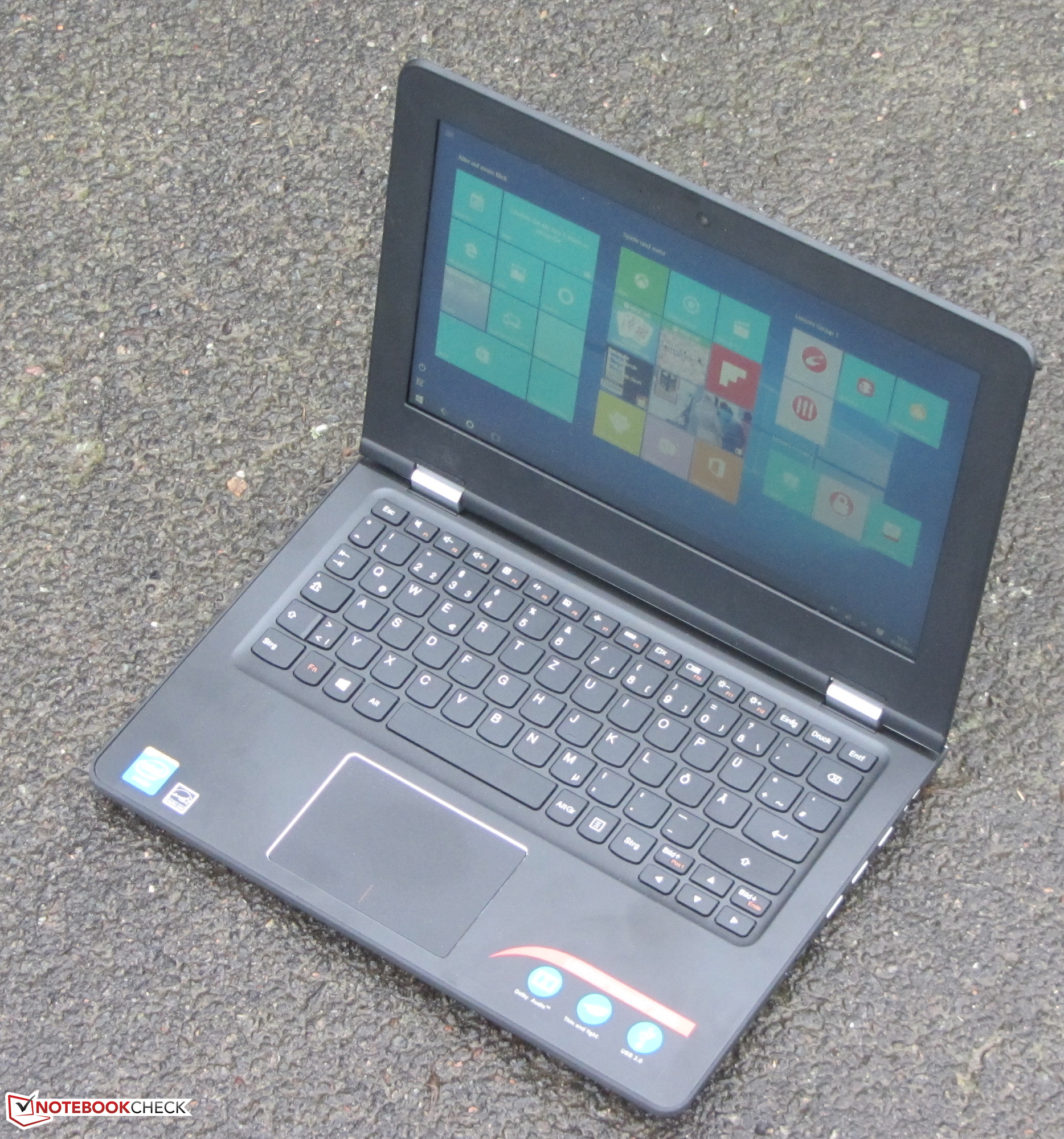 Lenovo IdeaPad 300S-11IBR Netbook Review - NotebookCheck.net Reviews