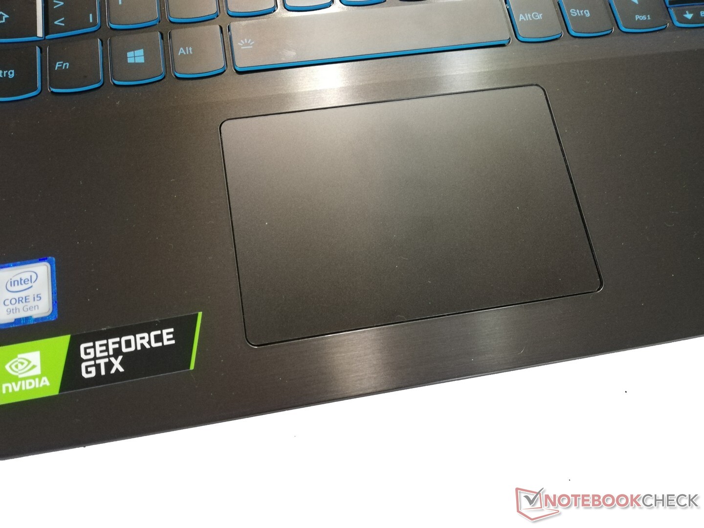 Lenovo IdeaPad Gaming laptop review: Stiff ClickPad impacts gaming fun - NotebookCheck.net Reviews