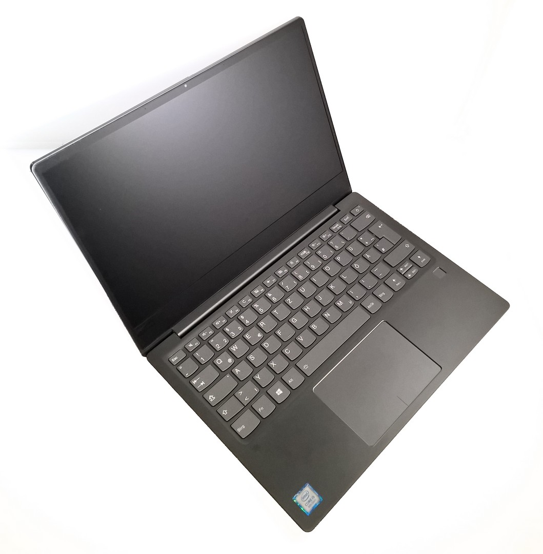 Lenovo Ideapad 720S-13IKB (i5-8250U, UHD 620) Laptop Review 