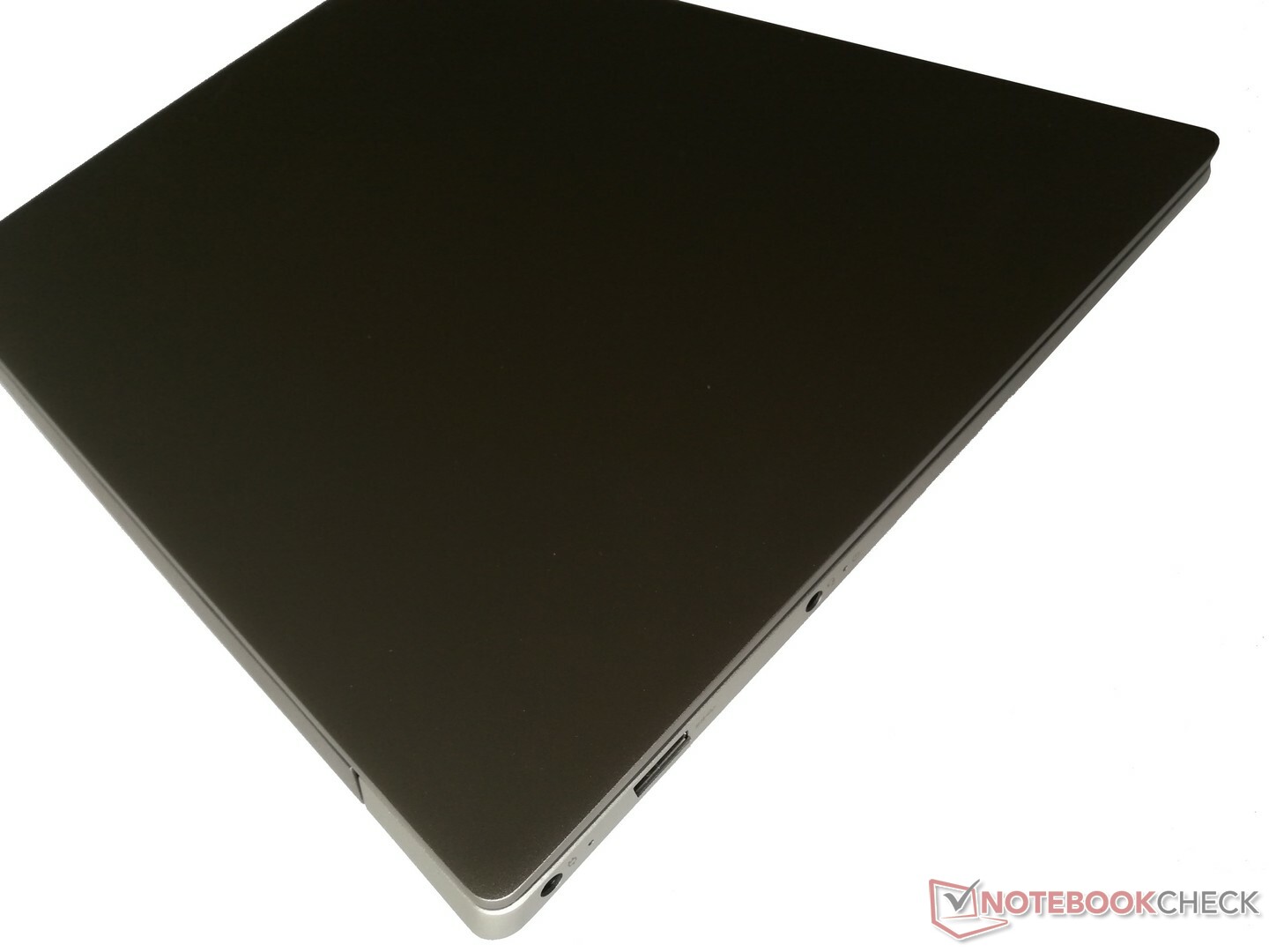 Lenovo IdeaPad S530 (i5-8265U, UHD620) Subnotebook Review 