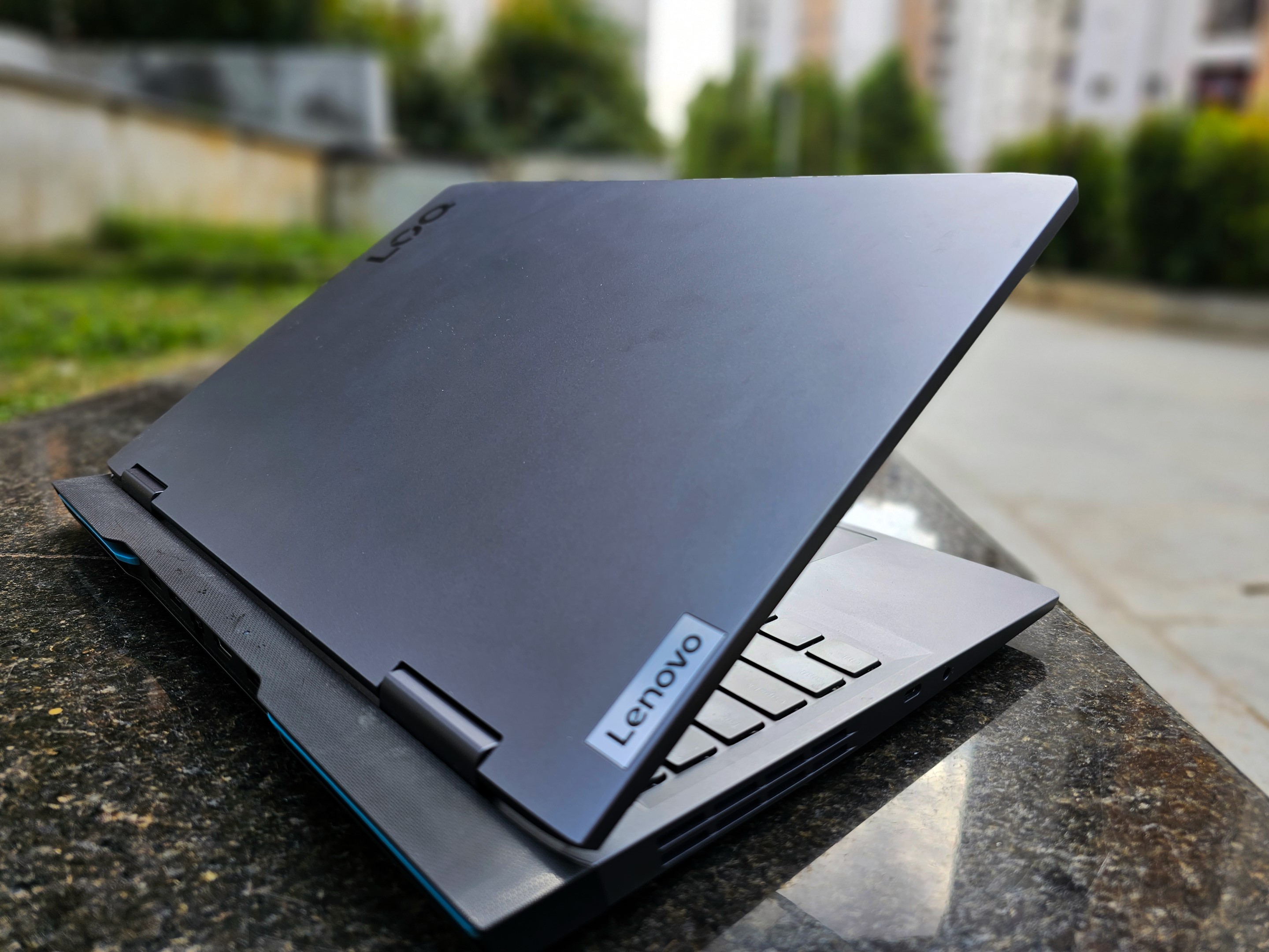 Lenovo LOQ 15 Gaming Laptop RTX4060 - AMD Ryzen7 7840HS - 15.6 FHD IPS  Display 144Hz - G-SYNC - Backlit Keyboard - Wi-Fi 6 - USB Type-C - Windows  11 
