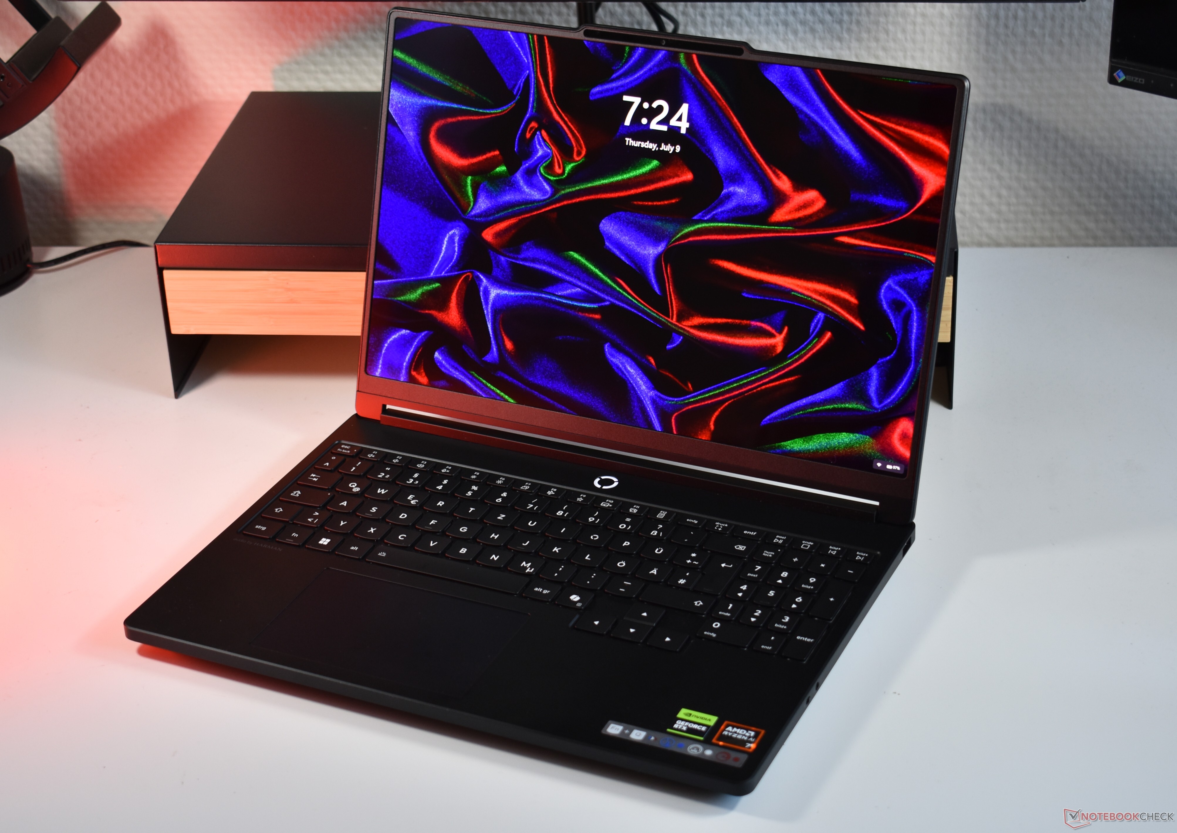 OLED AMD gamer with 32 GB RAM: Lenovo Legion 5 15AGP11 laptop review