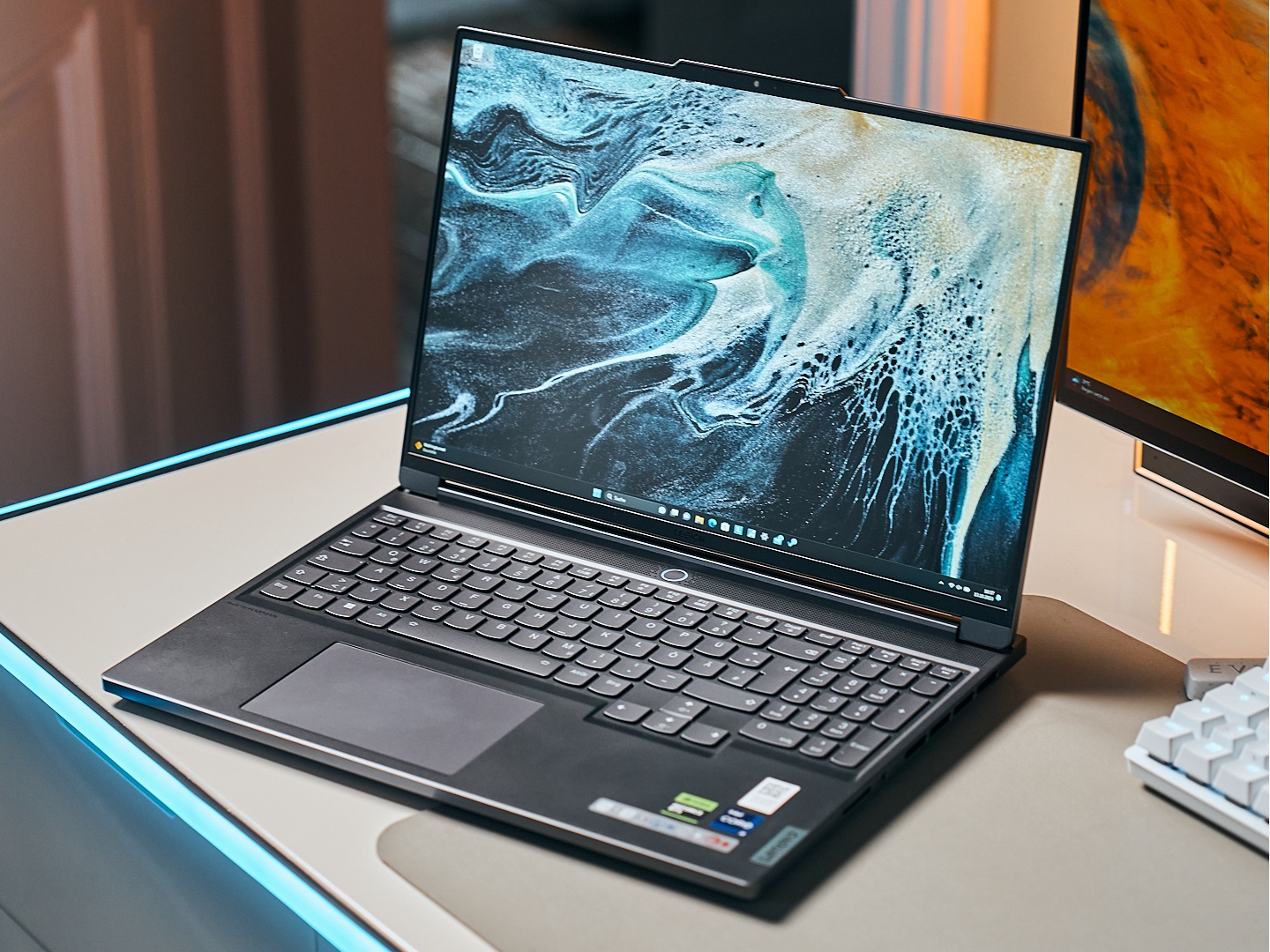 Lenovo Legion Slim 7 16 gaming laptop in review: Convincing even with AMD  Ryzen -  Reviews
