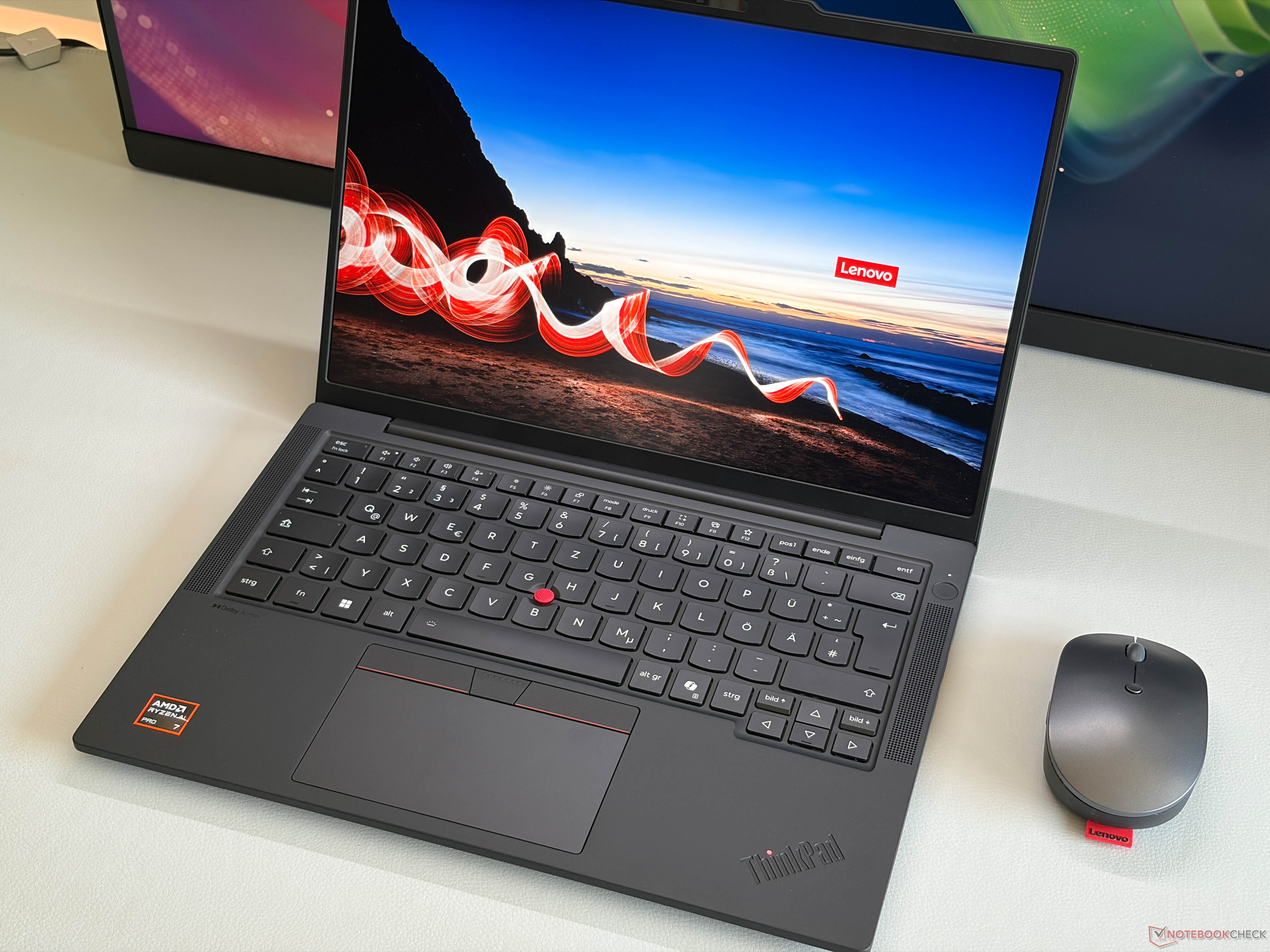 Excellent business laptop with 64 GB RAM - Lenovo ThinkPad T14s Gen 7 AMD Review
