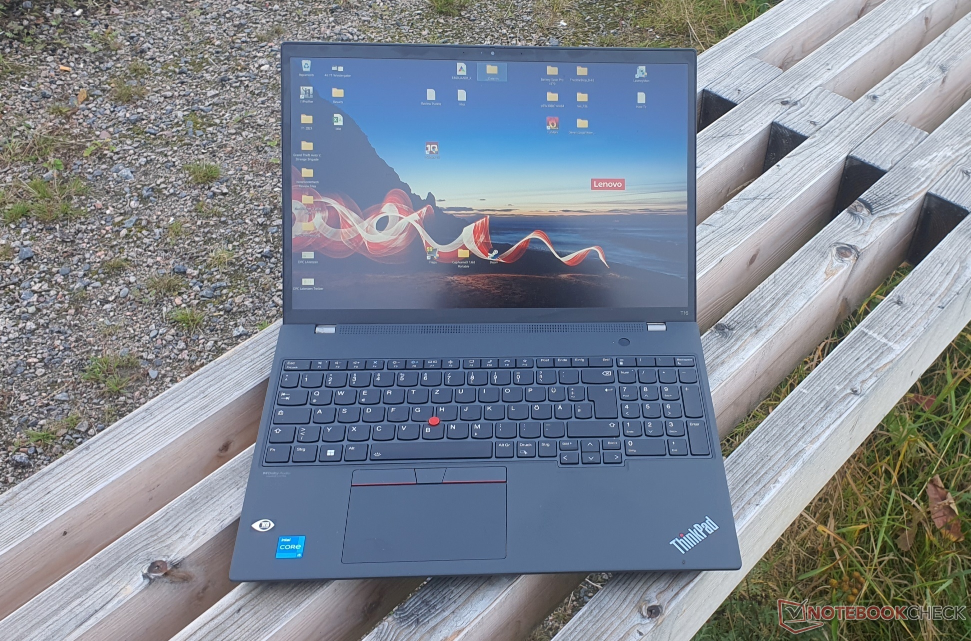 Lenovo ThinkPad T16 G1 Intel: Much is new in the 16 incher with long  battery runtimes  News