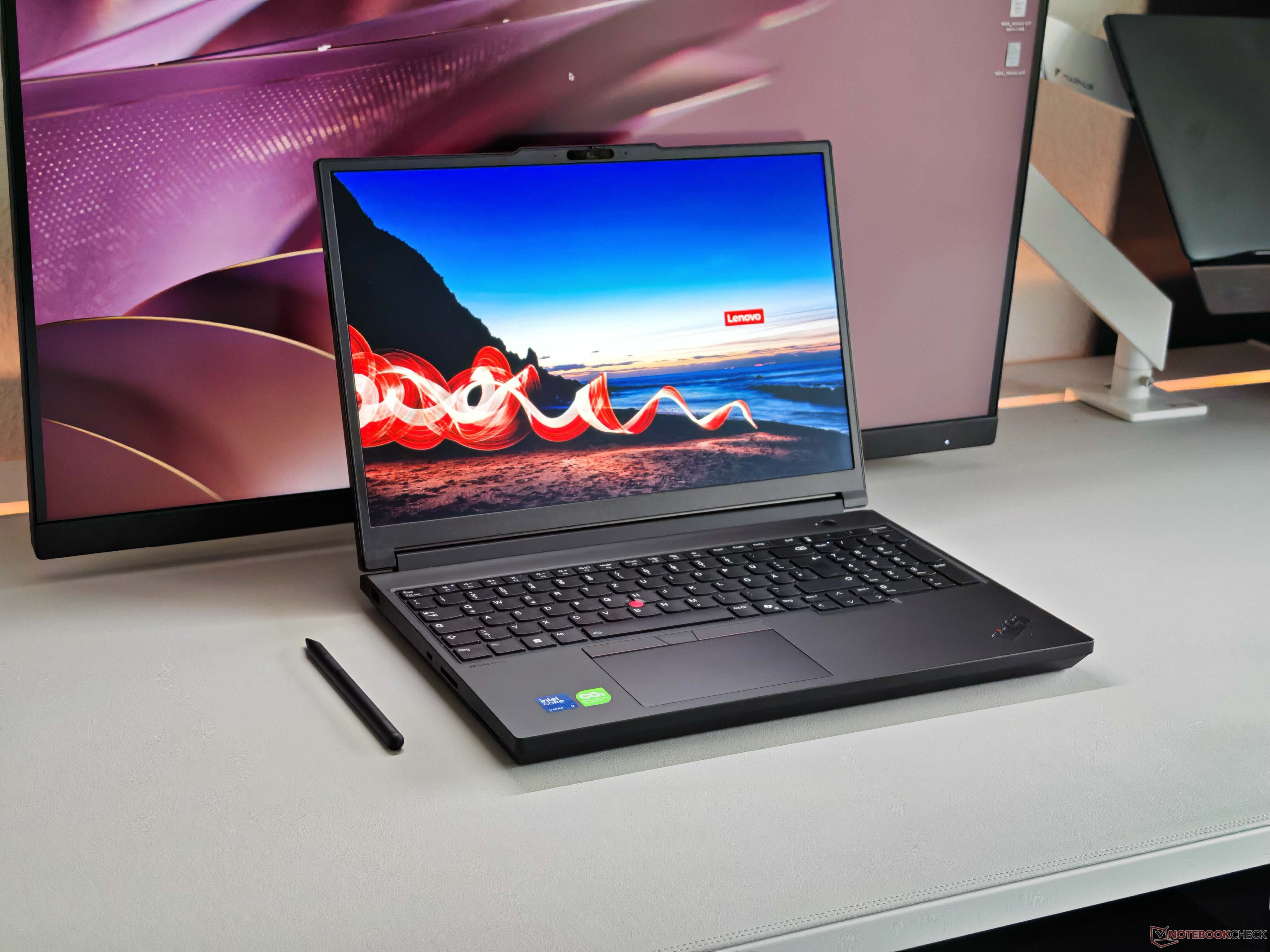A mobile workstation with disappointing performance - Lenovo ThinkPad T16g Gen 3 review