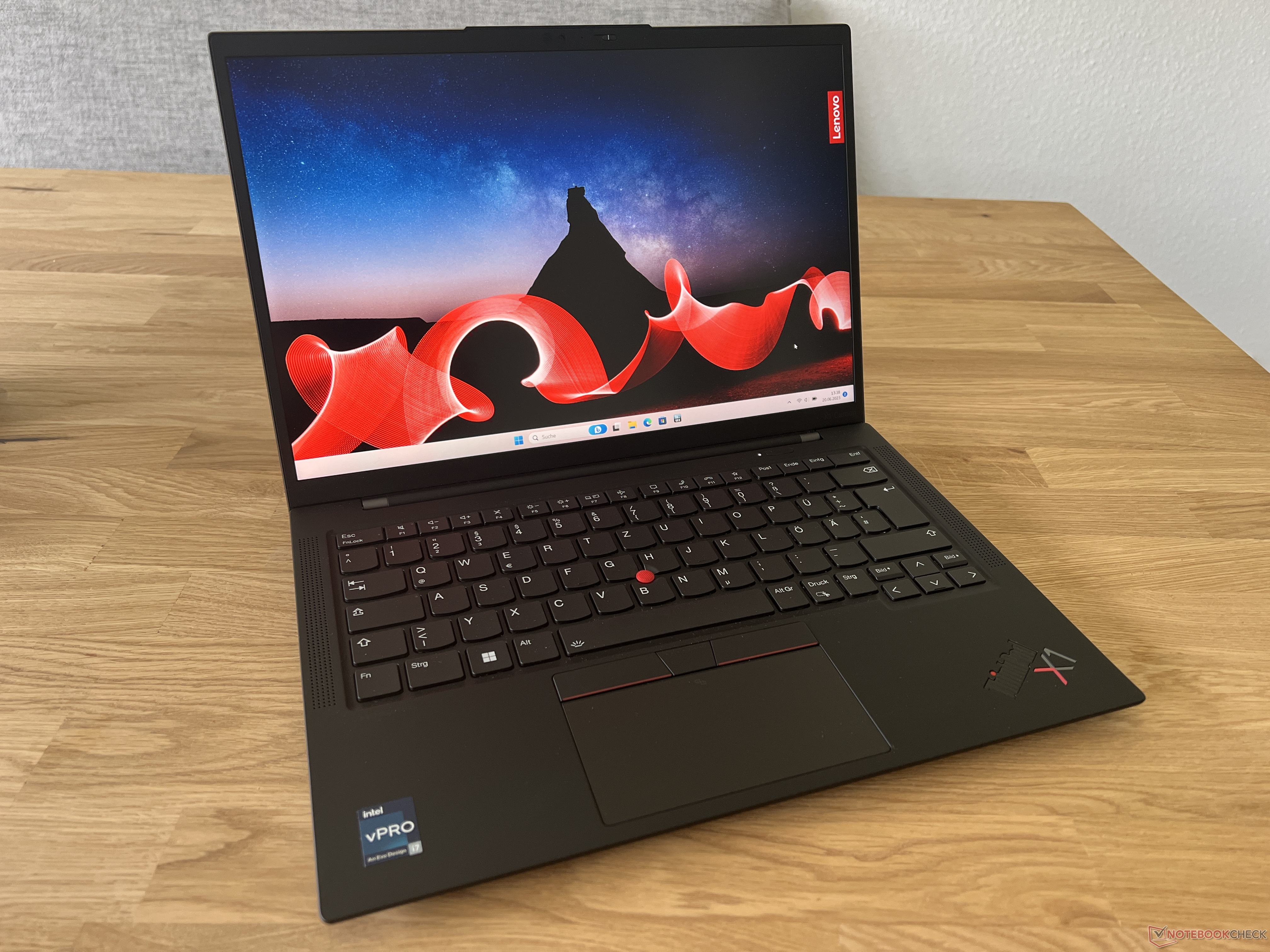 Lenovo ThinkPad X1 Carbon G11 review - The stagnating, expensive business flagship - NotebookCheck.net Reviews