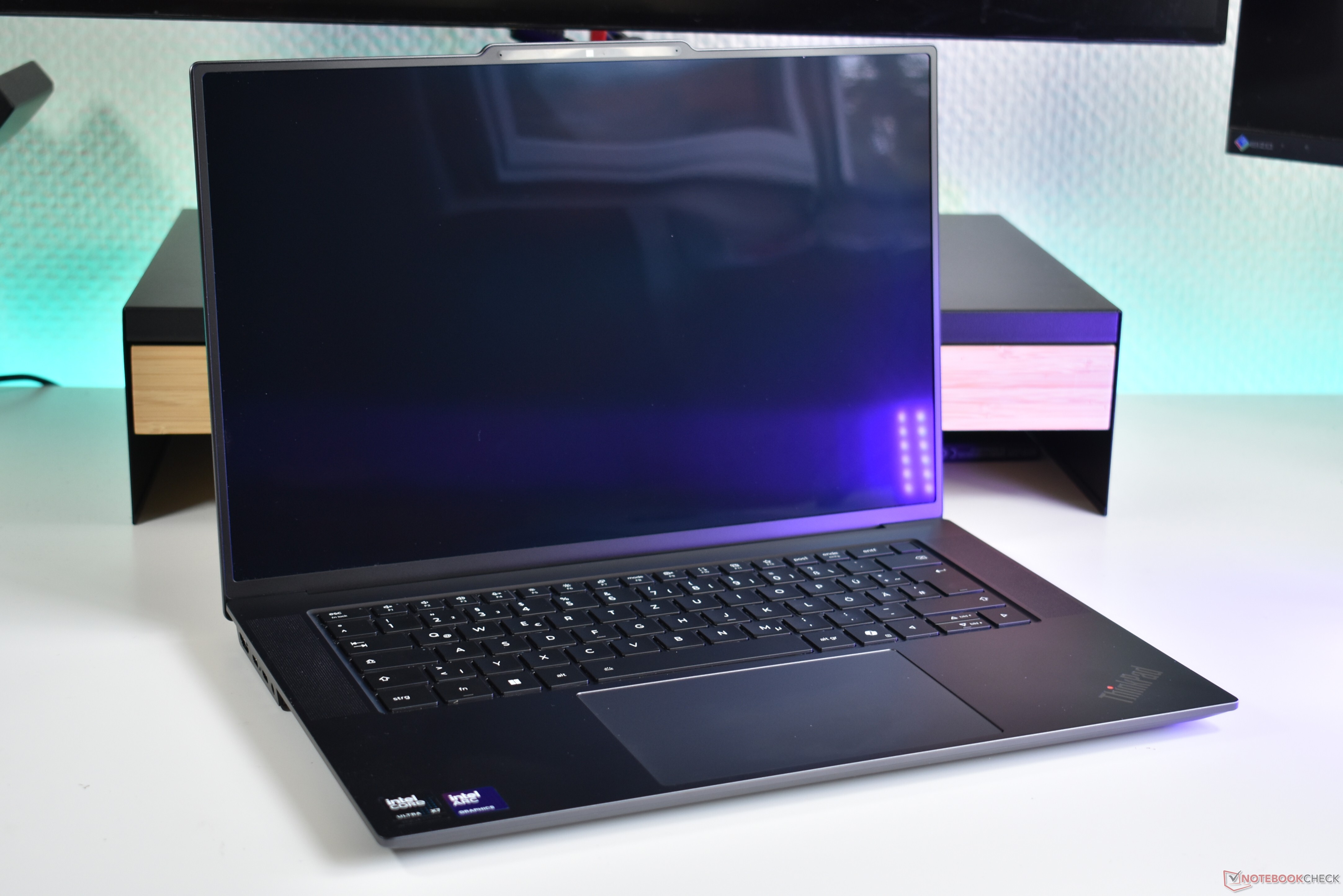 This Lenovo laptop competes against a nonexistent Apple MacBook Pro 15
