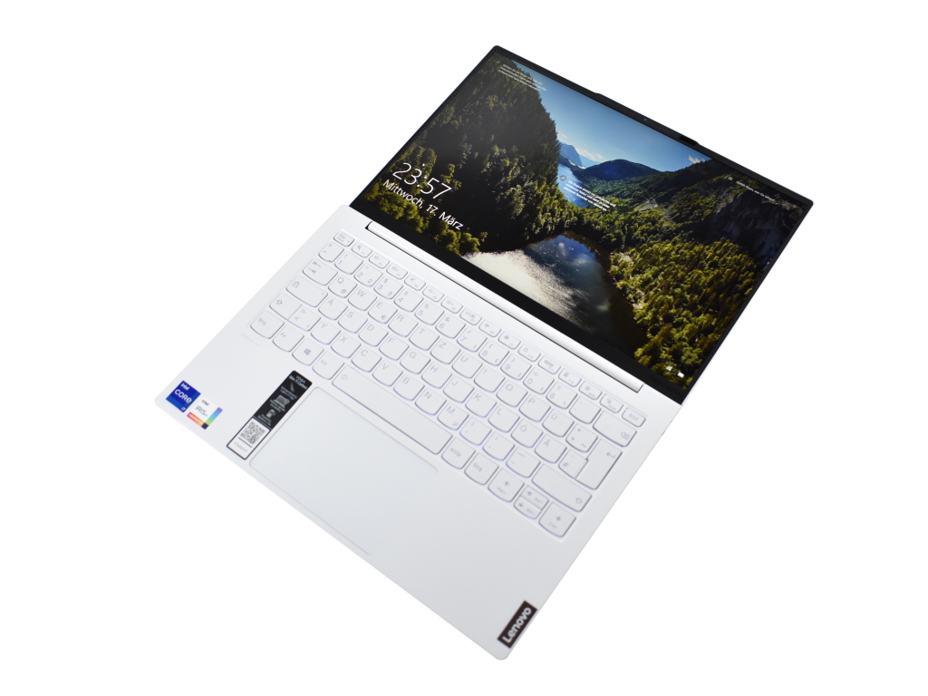 Lenovo Yoga Slim 7i Carbon 13ITL5 laptop review: Tiger Lake 