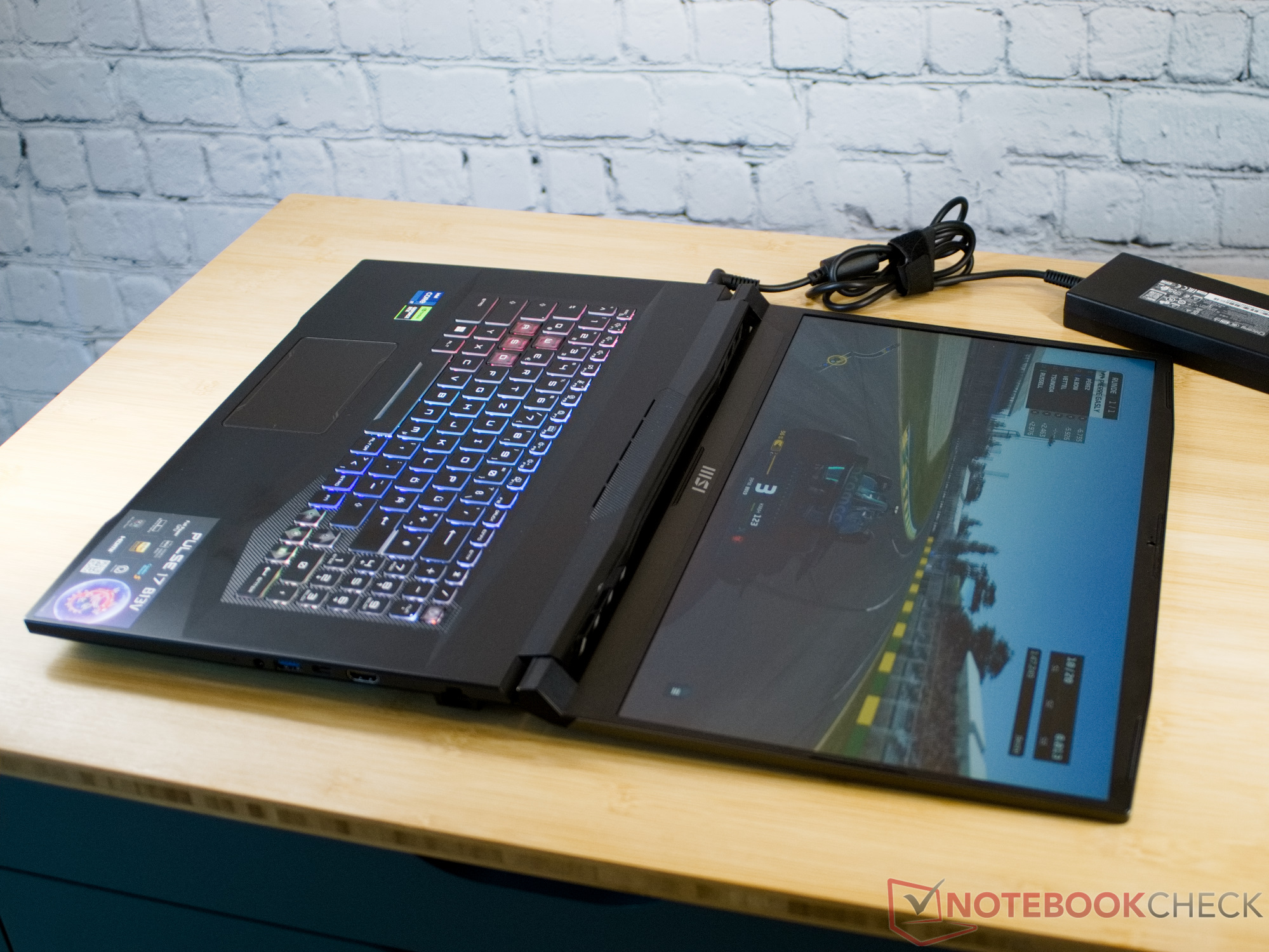 MSI Pulse 17 – Pulsating Power