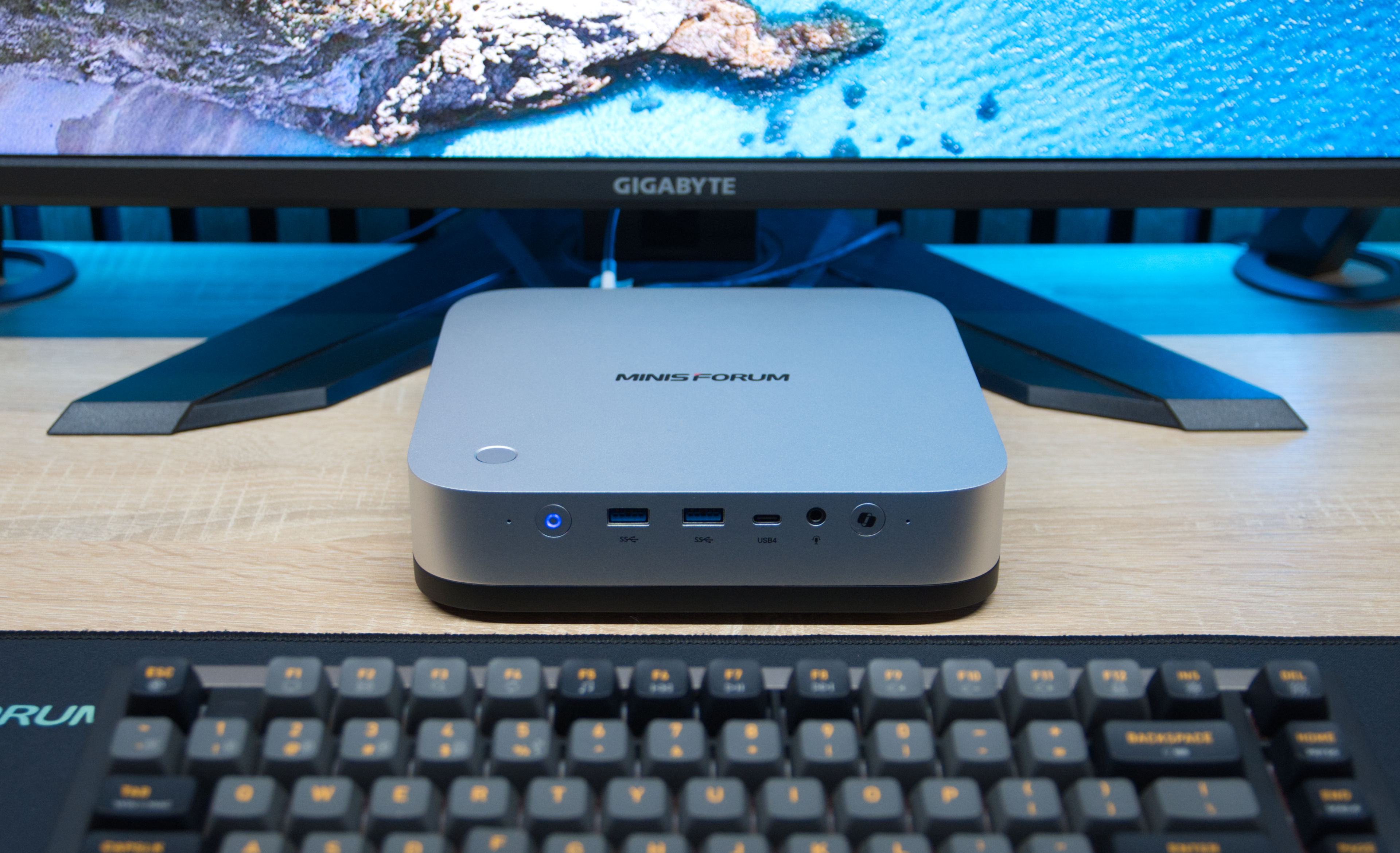 Minisforum AI X1 Pro with Ryzen AI 9 HX 470 review: Mini-PC upgrade for office, gaming & AI with RAM bottleneck?