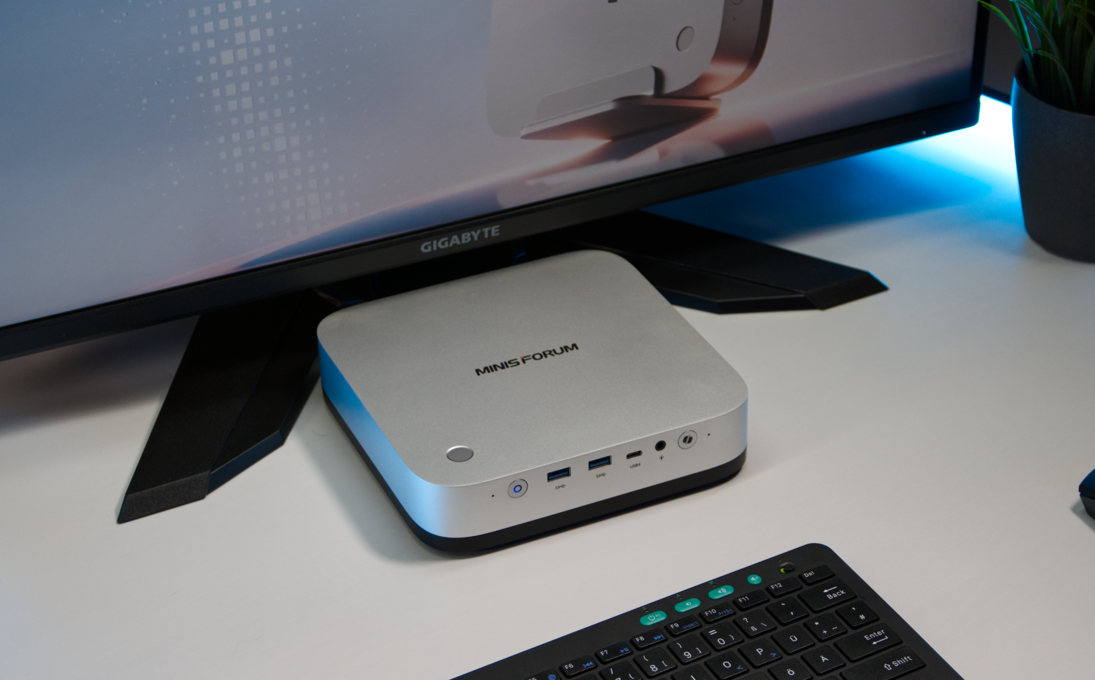 Minisforum M2 Pro mini-PC review: Plenty of performance, a fair price, and a well-rounded package