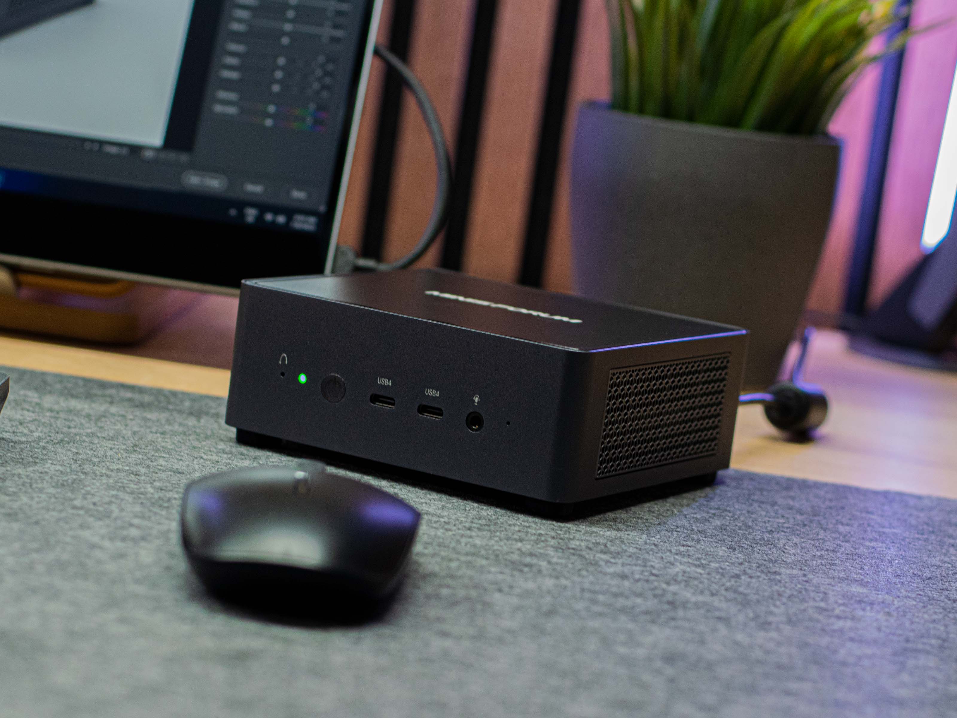 Minisforum Venus Series UN1245 review: A powerful mini PC with an