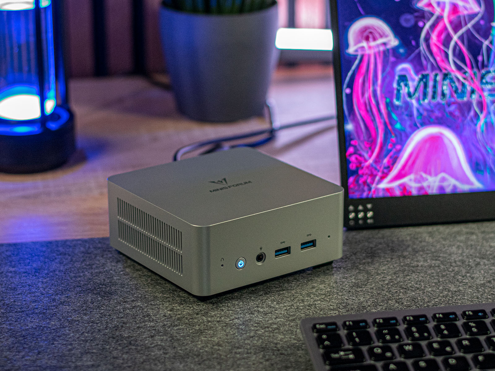 Minisforum Venus Series UN1245 review: A powerful mini PC with an Intel  Core i5-12450H starting at $310 -  Reviews