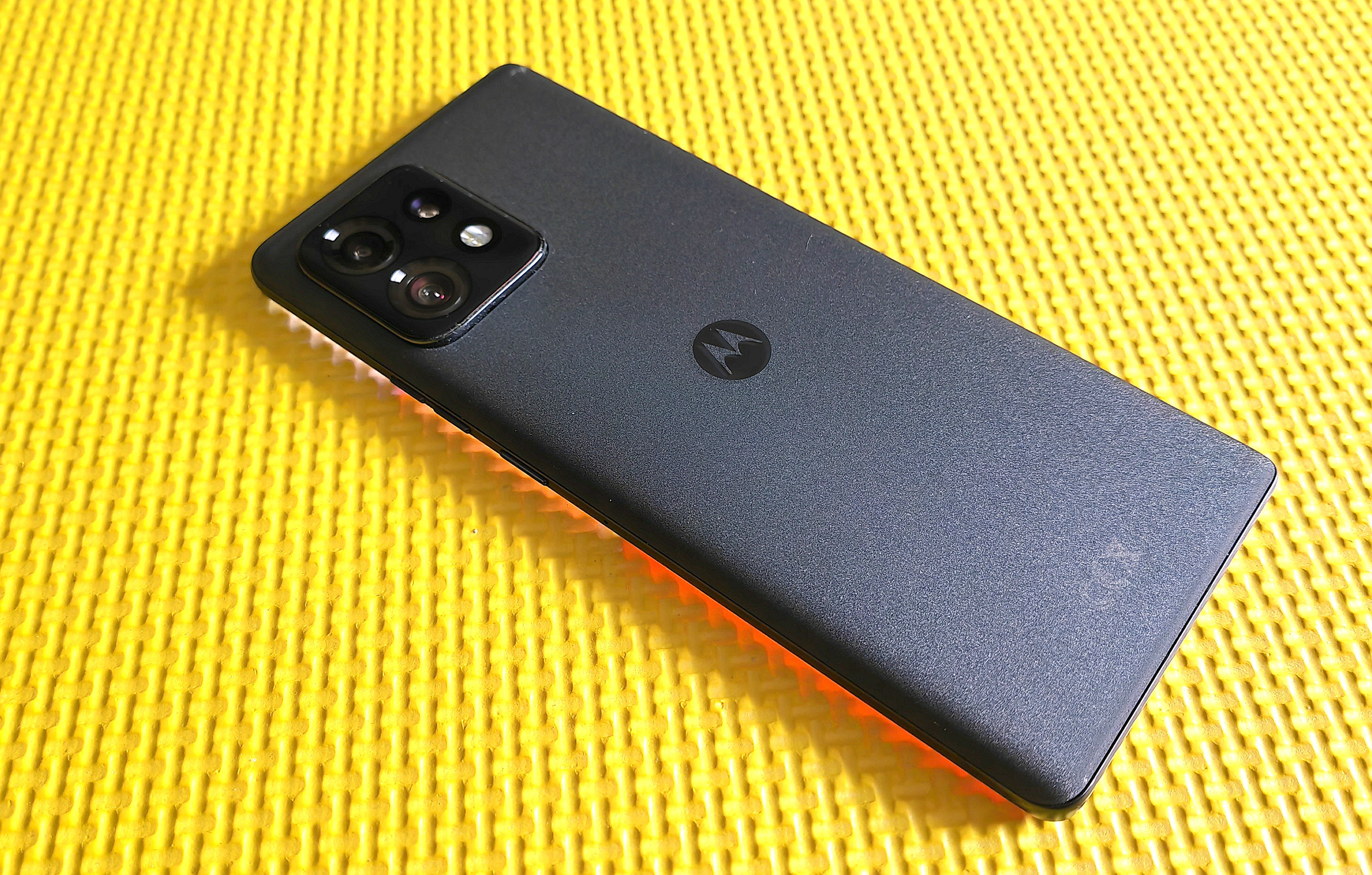 motorola edge 40 pro 