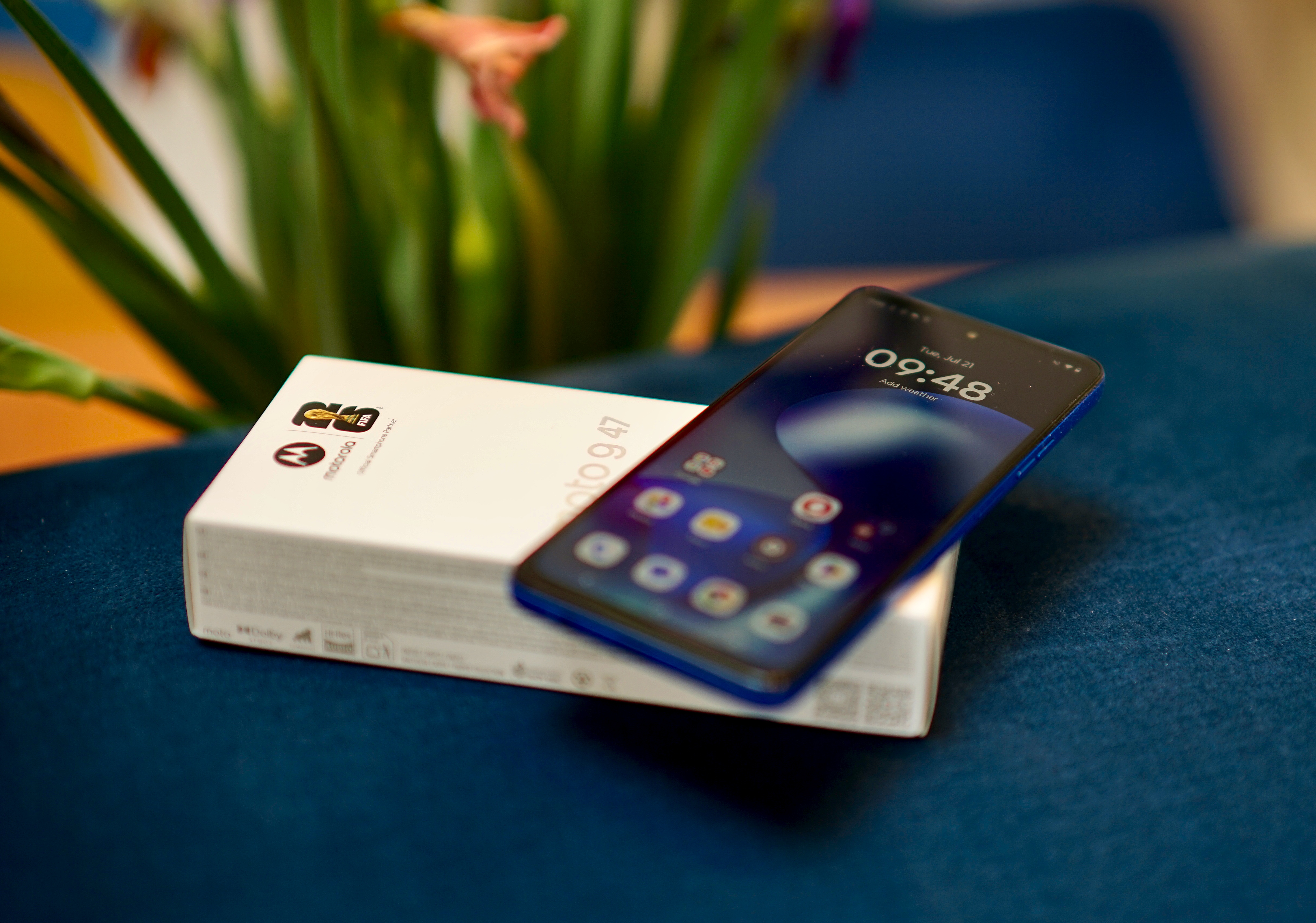 IPS vs. AMOLED – Pros and cons of different smartphone displays