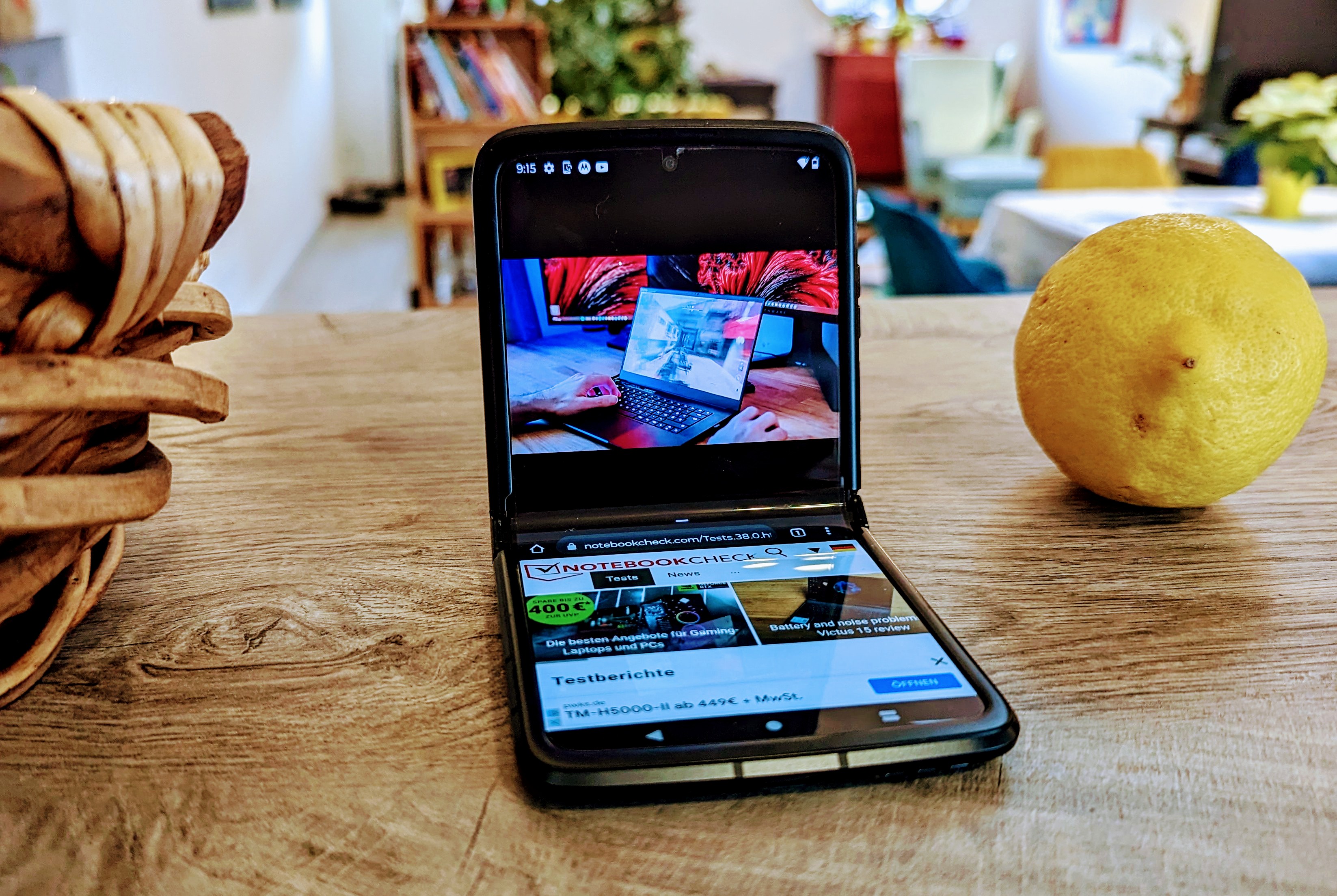 Motorola Razr 2022 review Much less compromises with the foldable