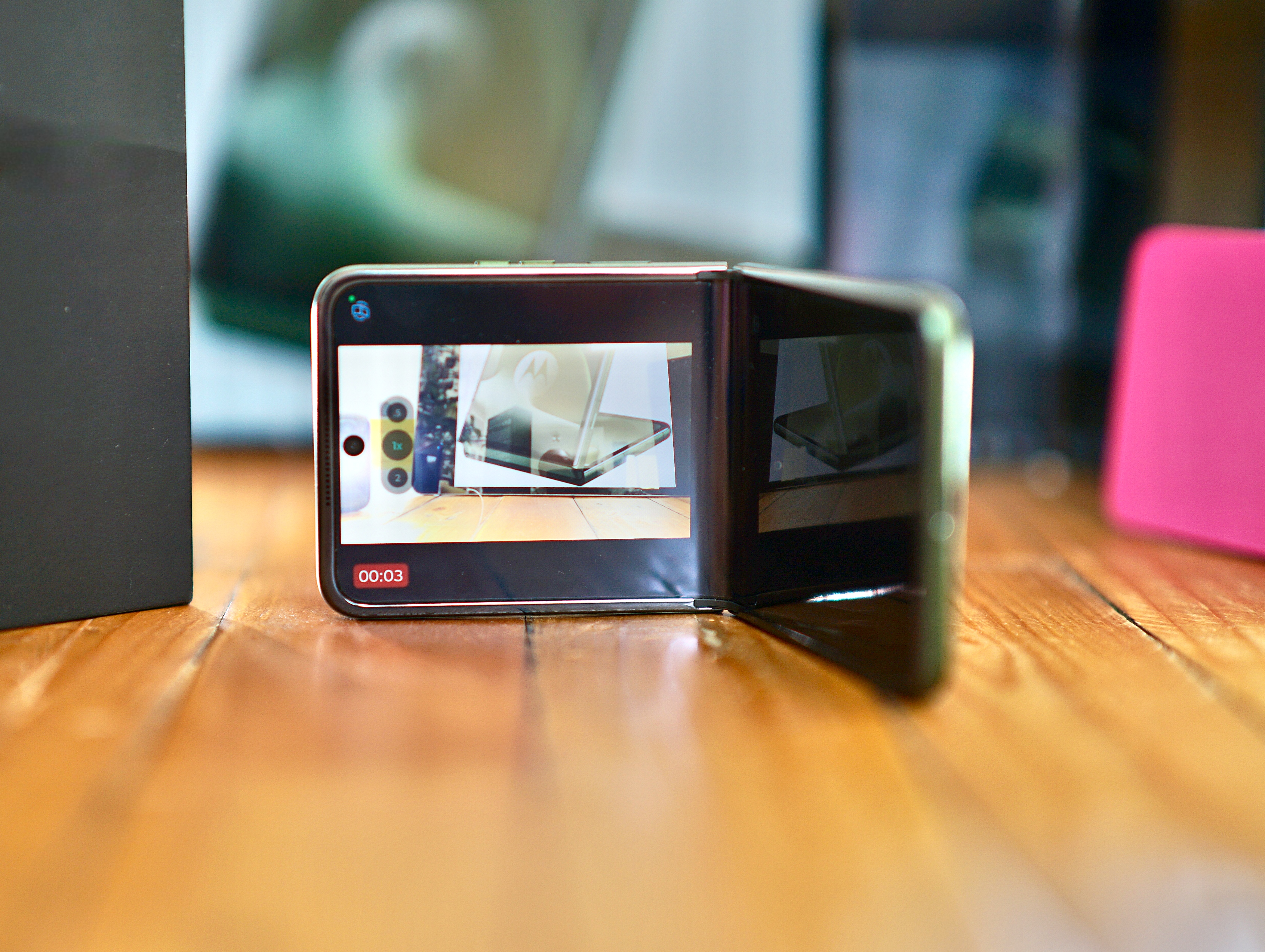 Camcorder, makeup mirror, selfies with the main camera—this innovative camera phone makes so much possible
