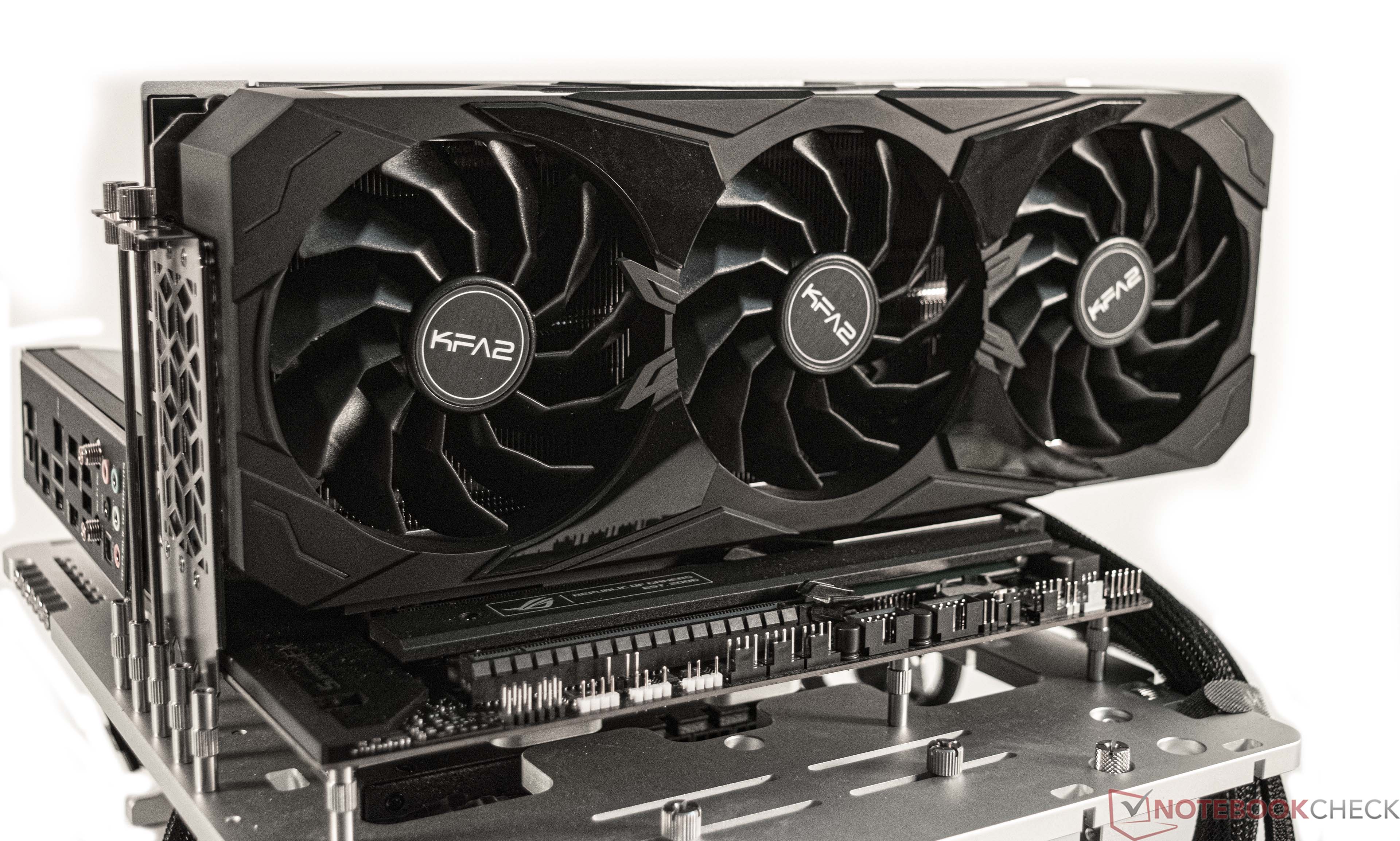 GeForce RTX 4090 SG Uncompromised gaming with the new Nvidia flagship - NotebookCheck.net Reviews