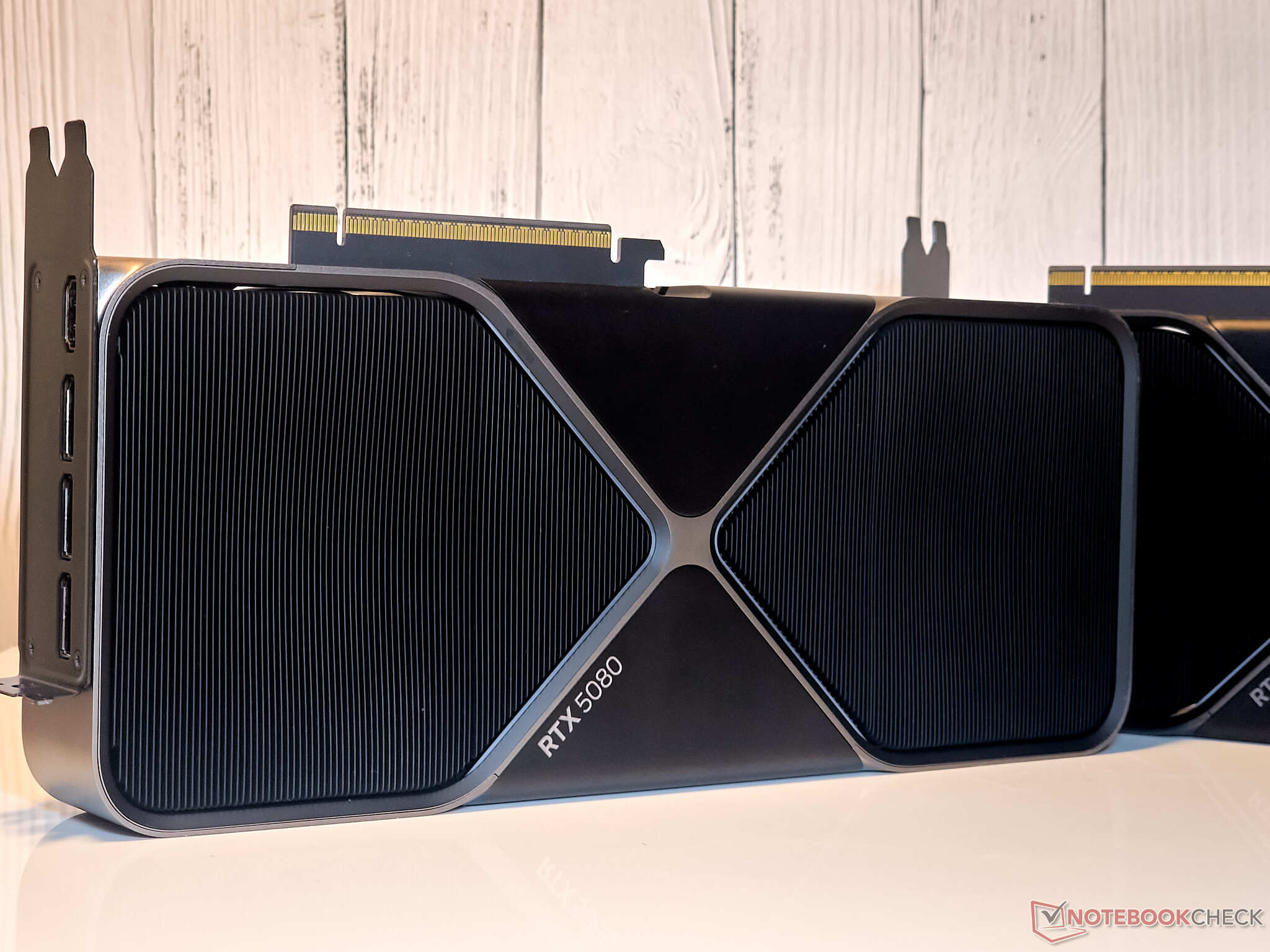 「新品・未使用」RTX 5080 Founders Edition NVIDIA GeForce RTX 5080 FOUNDERS Edition - IN HAND FAST
