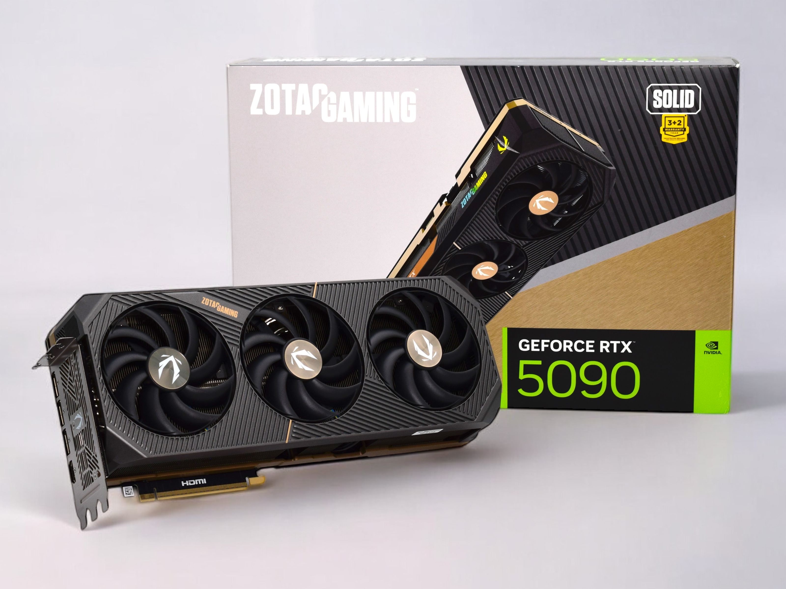 新品バルクZOTAC GAMING GeForce RTX 5090 SOLID ZOTAC GAMING GeForce RTX™ 5090 SOLID | ZOTAC