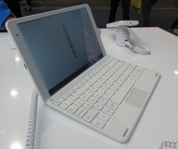 ذلك لا يغتفر التباين  Alcatel OneTouch unveils Pop 10 4G LTE convertible tablet -  NotebookCheck.net News